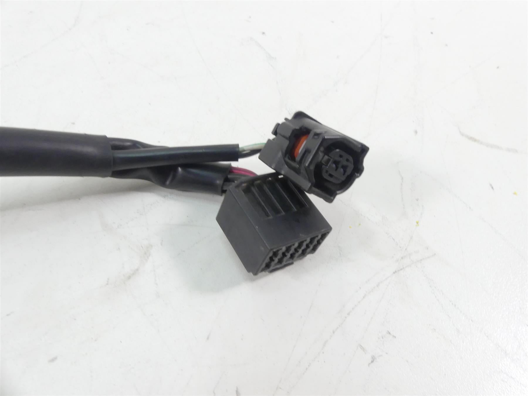 2015 Yamaha MT09 FZ09 Right Hand Start Kill Control Switch 1RC-83963-00-00 {{ shop.shopifyCountryName }} - Mototech271