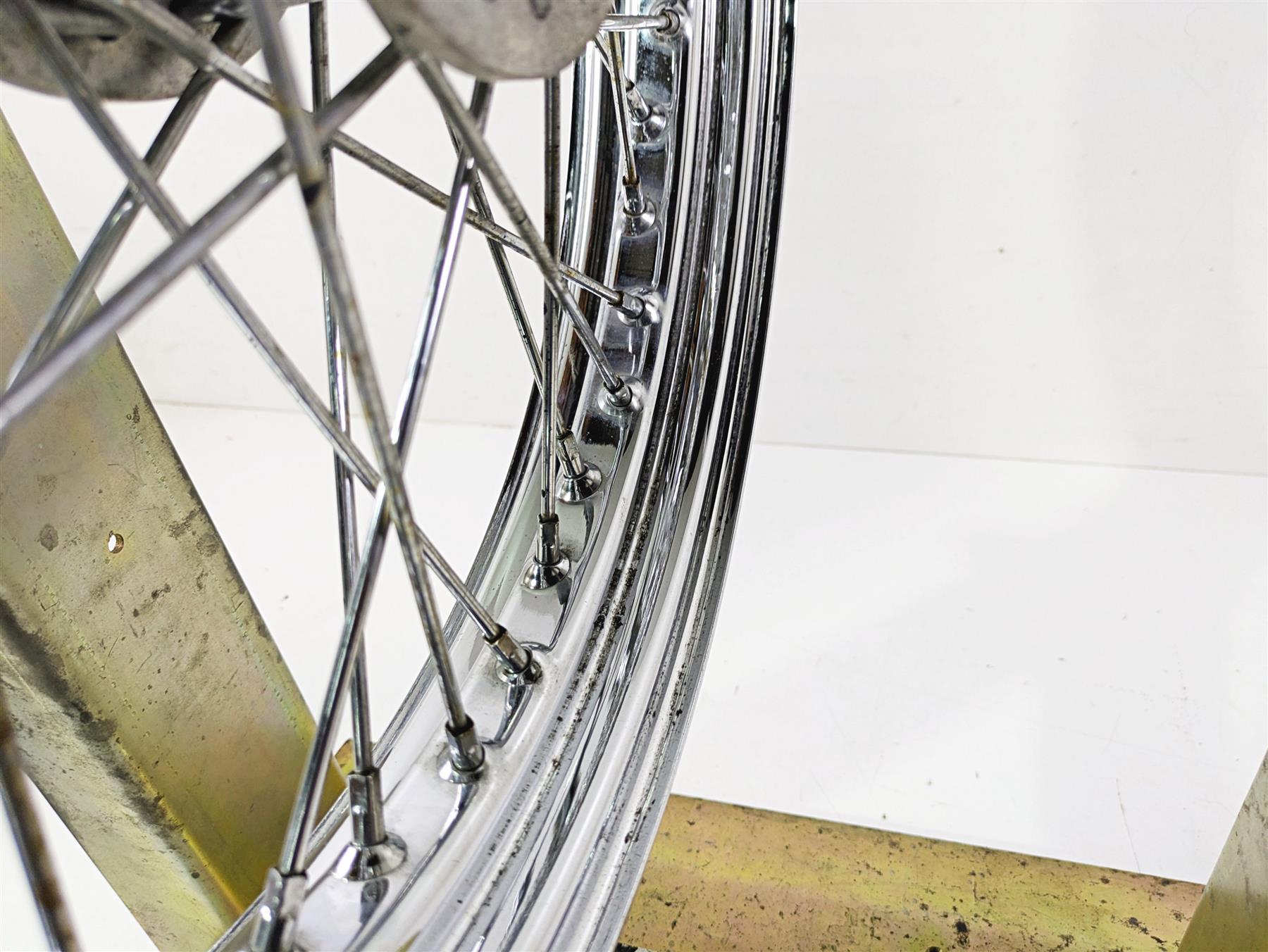 2011 Harley FXDC Dyna Super Glide Front Wheel Rim 19x2.5 0.66mm Runout 43105-08 {{ shop.shopifyCountryName }} - Mototech271