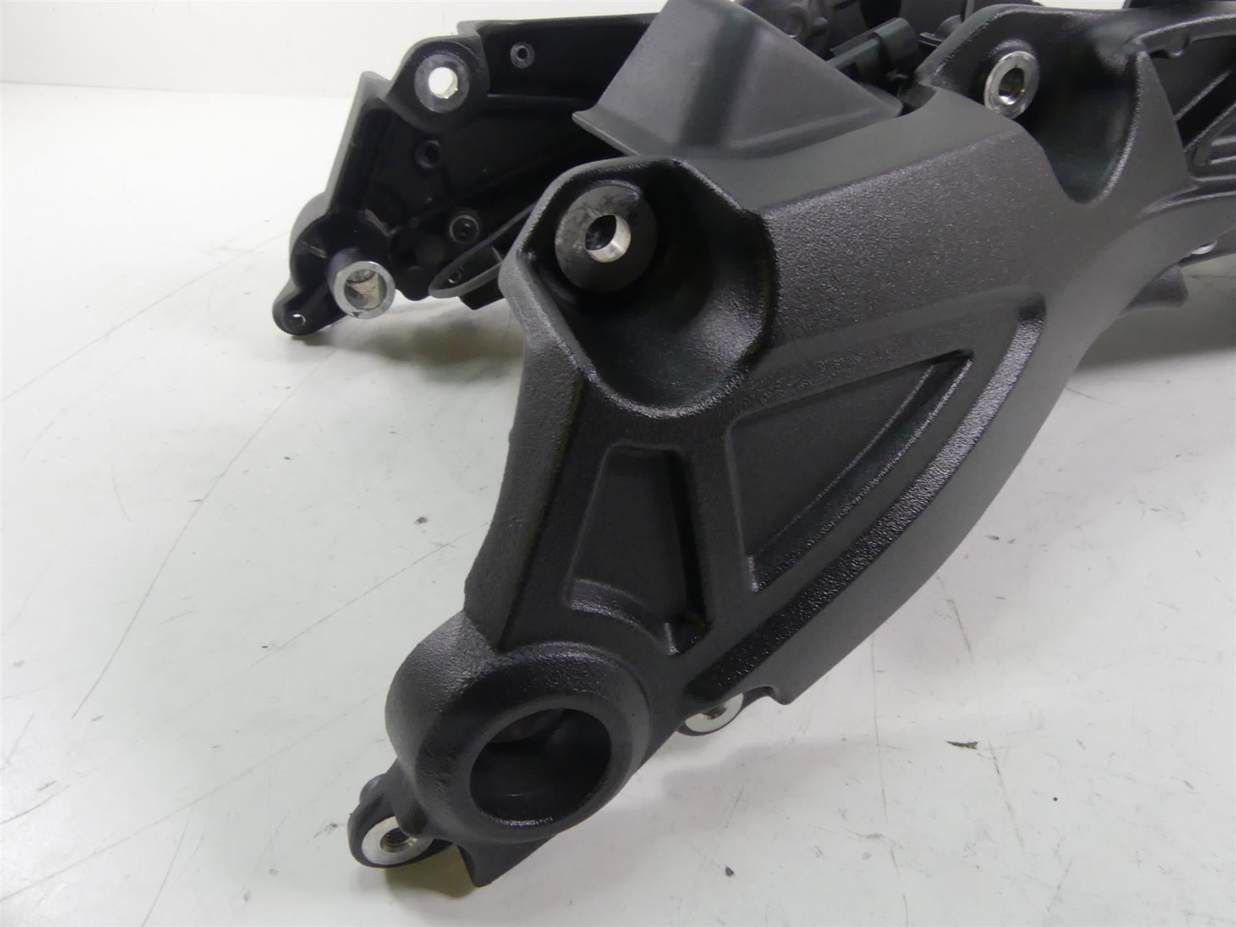 2015 Ducati Diavel Carbon Red Subframe + Inner Fender Set - Read 47110224CB {{ shop.shopifyCountryName }} - Mototech271