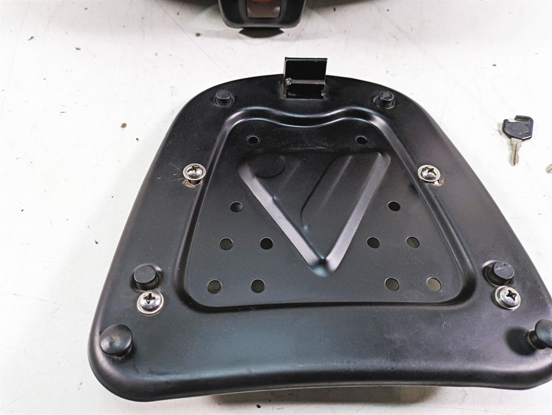 2014 Moto Guzzi California 1400 T Bestem T-Box 929 Top Case Luggage Case -Read {{ shop.shopifyCountryName }} - Mototech271