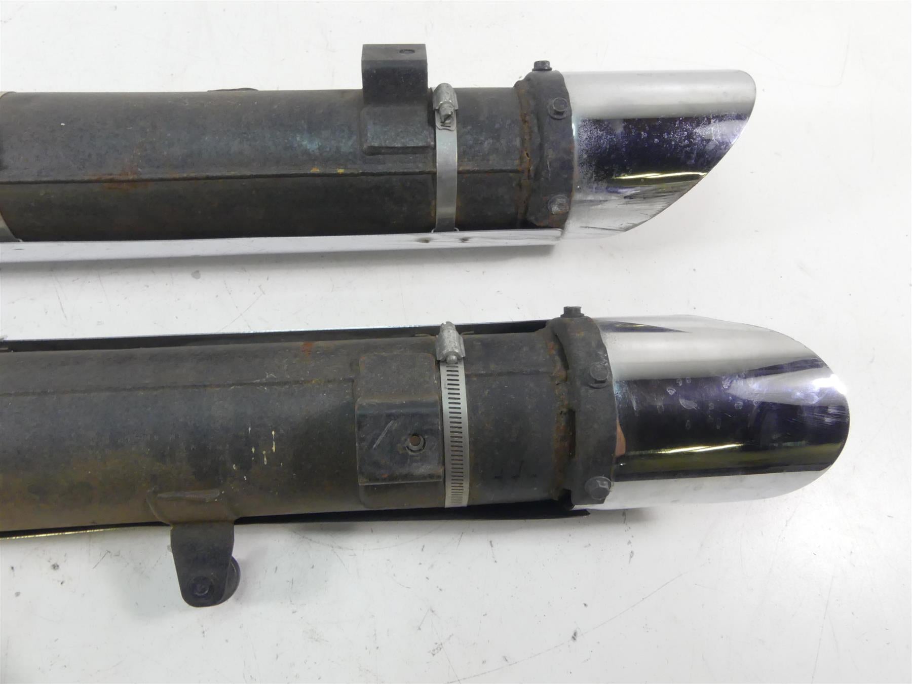 2011 Victory Vision Tour Oem Exhaust Muffler Silencer Pipe Set 1262226 1262225 {{ shop.shopifyCountryName }} - Mototech271