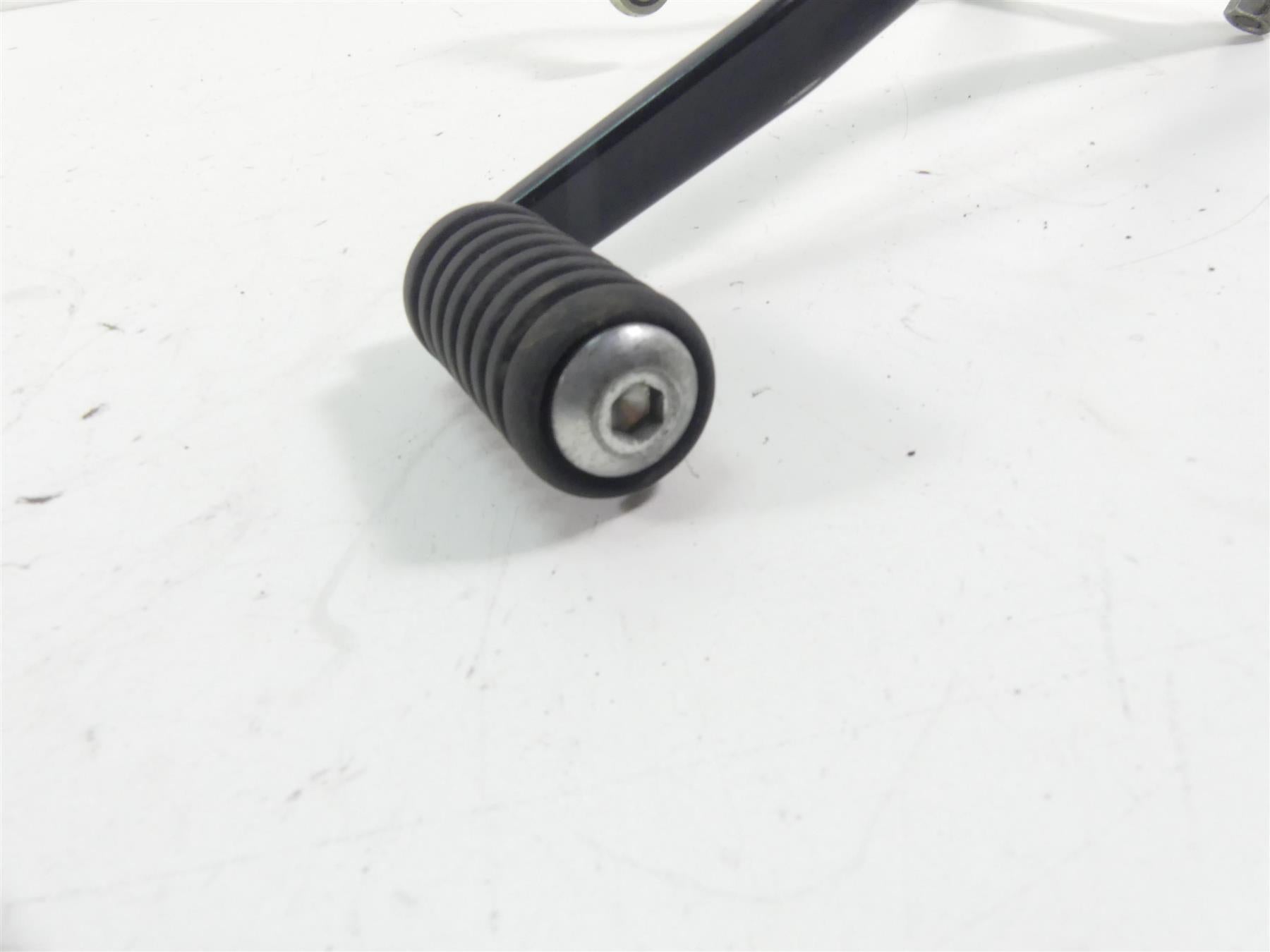 2019 Harley Softail FXBB Street Bob Shifter Shift Lever & Mid Footpeg 33600234 {{ shop.shopifyCountryName }} - Mototech271