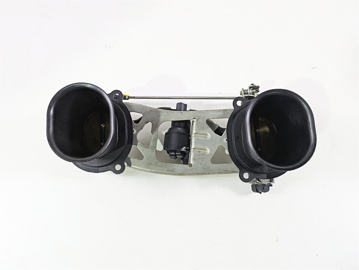 2010 Ducati Streetfighter 1098 S Throttle Body Bodies READ 28240791B {{ shop.shopifyCountryName }} - Mototech271