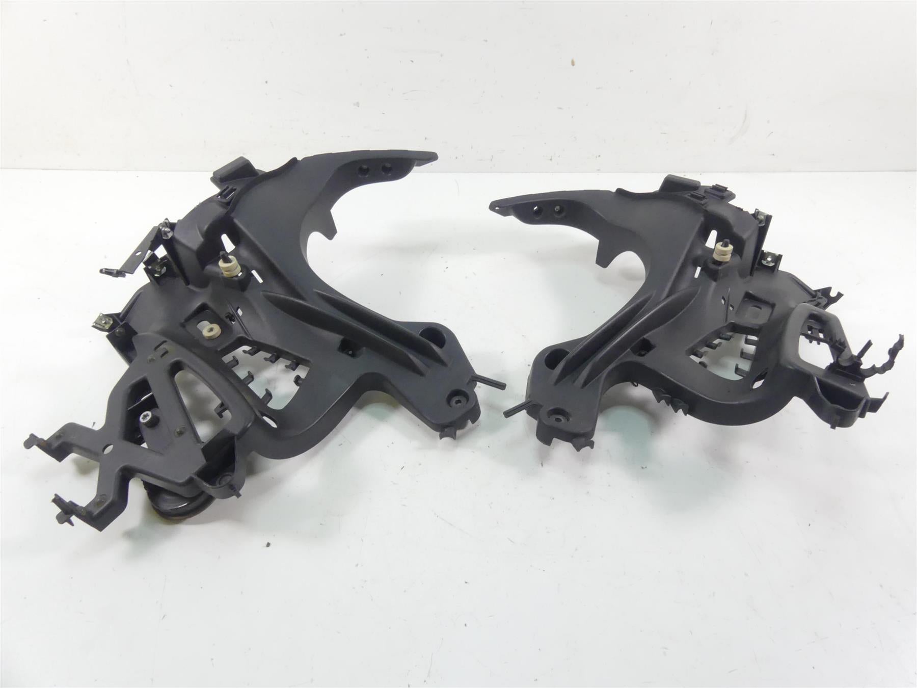 2009 BMW K1300 S K40 Front Fairing Stay Carrier Mount Holder 46637677761 | Mototech271
