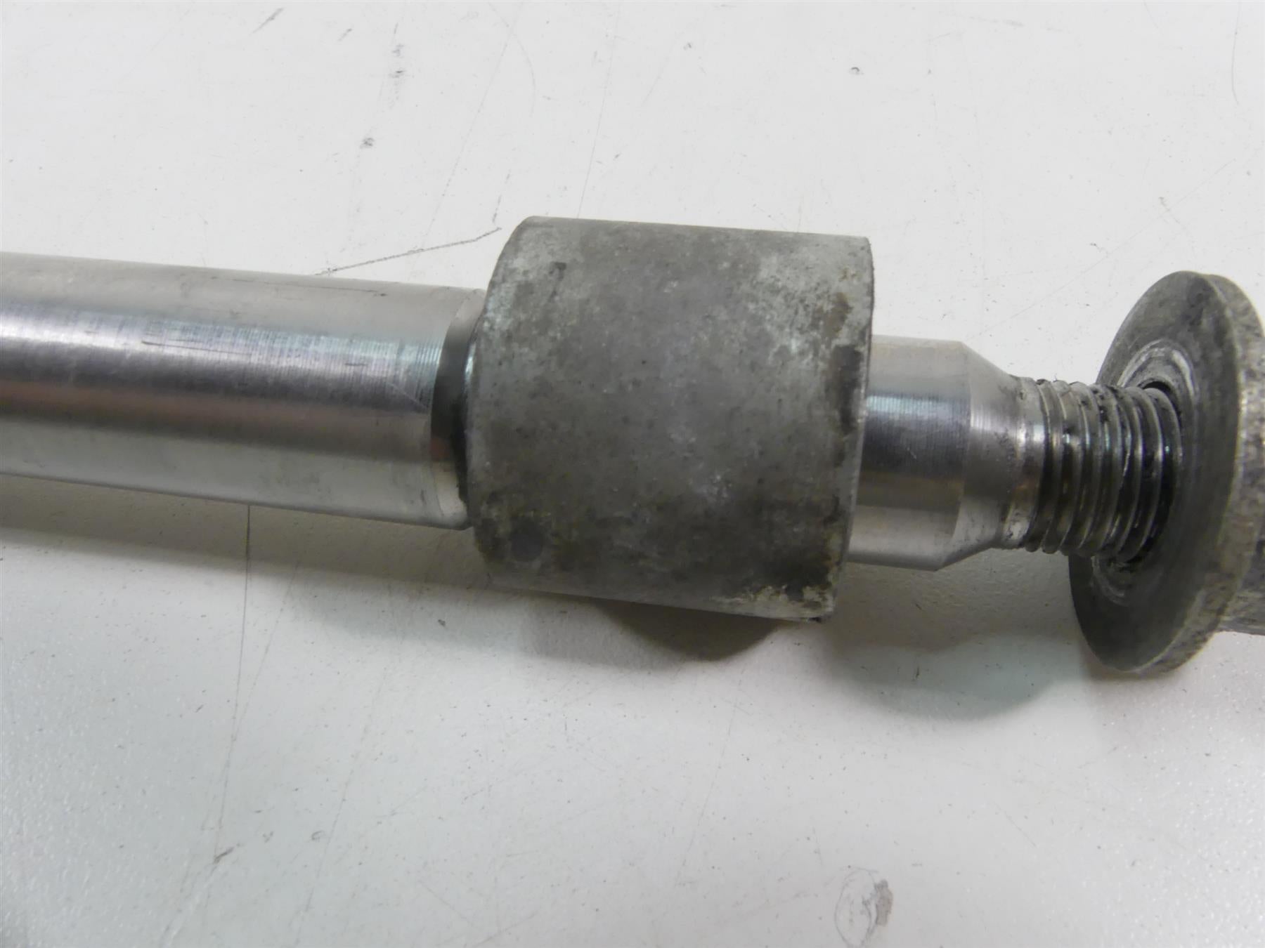 2005 Harley FXDWGI Dyna Wide Glide Front Axle Wheel Spindle 3/4" 43346-83B {{ shop.shopifyCountryName }} - Mototech271