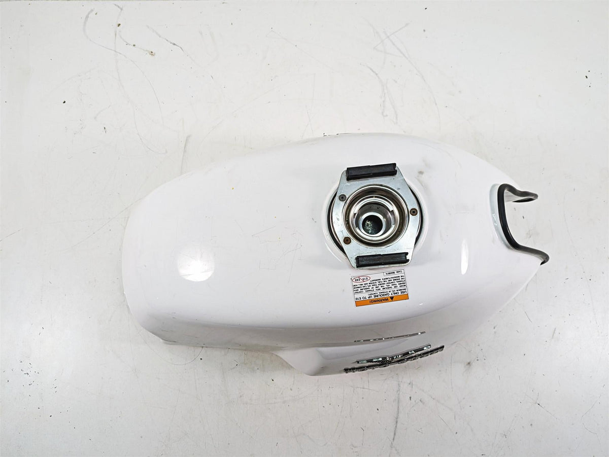 2013 Moto Guzzi V7 750 Stone White Fuel Gas Petrol Tank 887944 {{ shop.shopifyCountryName }} - Mototech271