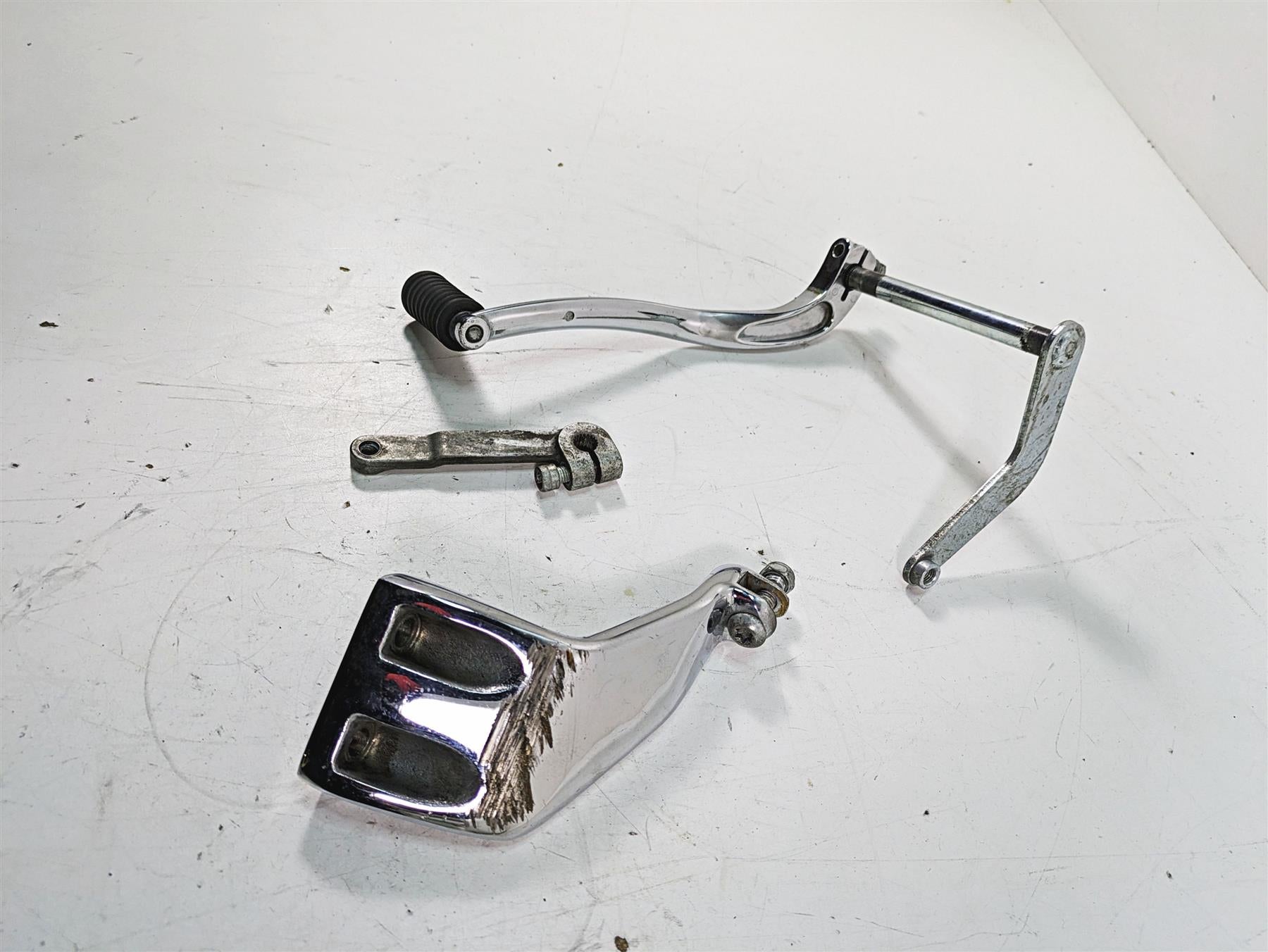 2015 Harley FXDL Dyna Low Rider Left Rider Mid Foot Peg Mount & Shifter 50500279 {{ shop.shopifyCountryName }} - Mototech271