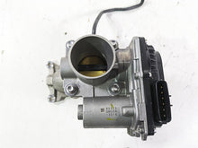 Load image into Gallery viewer, 2020 Triumph Street Scrambler 900 Throttle Body Fuel Injection T1243320
