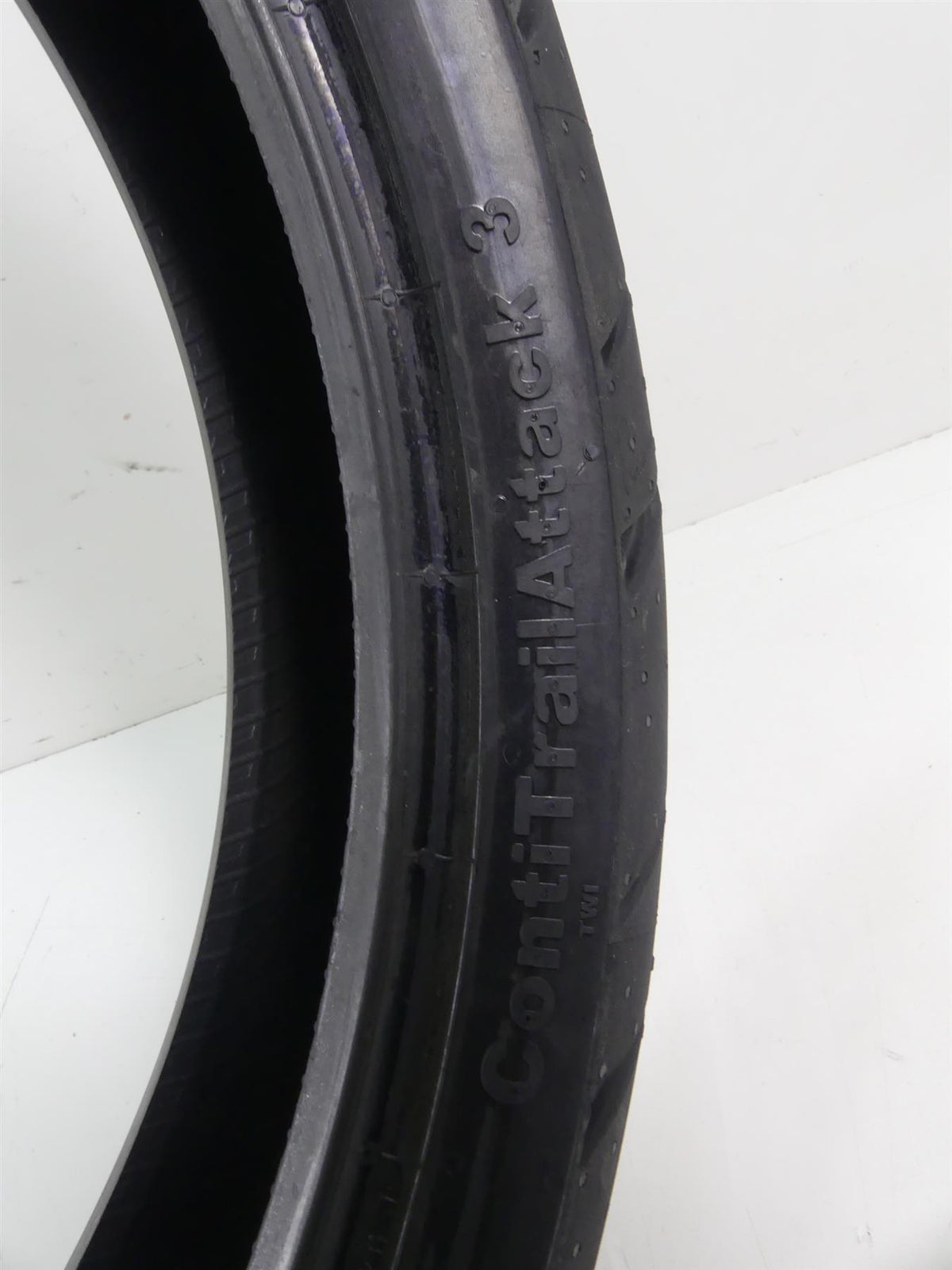 Used Front Motorcycle Tire Continental Trail Attack 3 120/70ZR19 60W 2445350000 {{ shop.shopifyCountryName }} - Mototech271