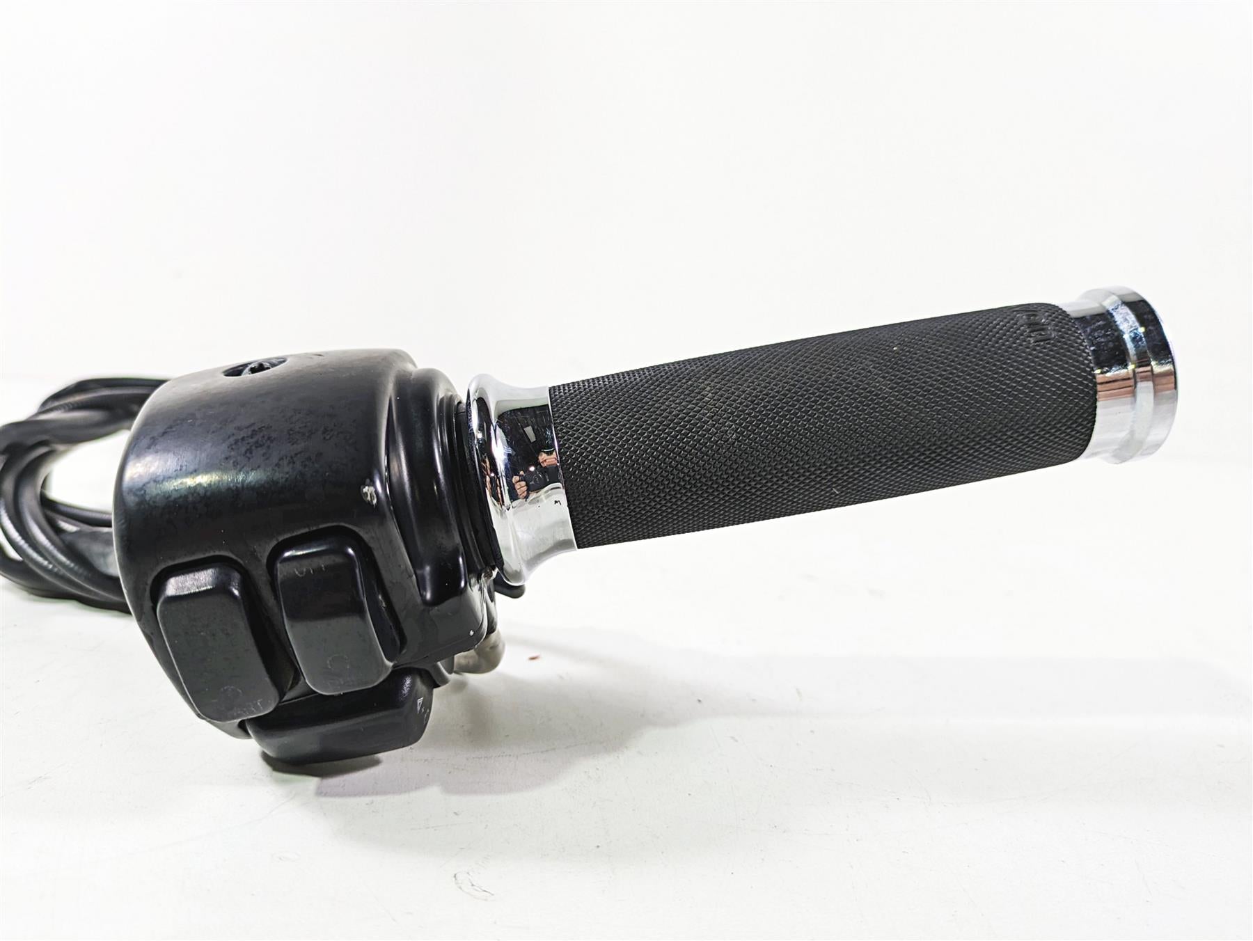 2003 Harley FLSTC Softail Heritage 100th Right Hand Control Switch 71684-06A {{ shop.shopifyCountryName }} - Mototech271