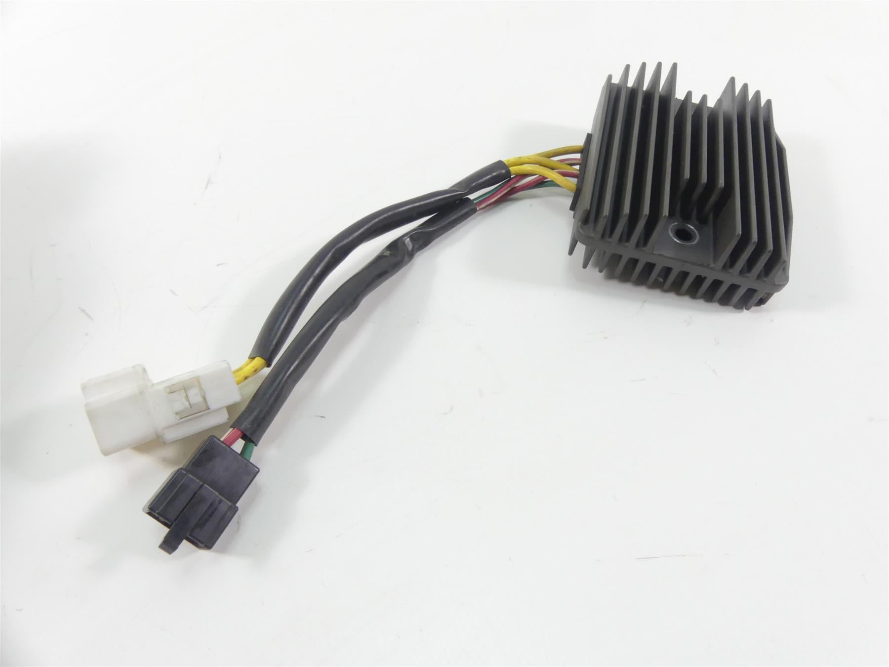 2016 Moto Guzzi V7 II Special 750 Rectifier Voltage Regulator 2D000043 SH689JE {{ shop.shopifyCountryName }} - Mototech271