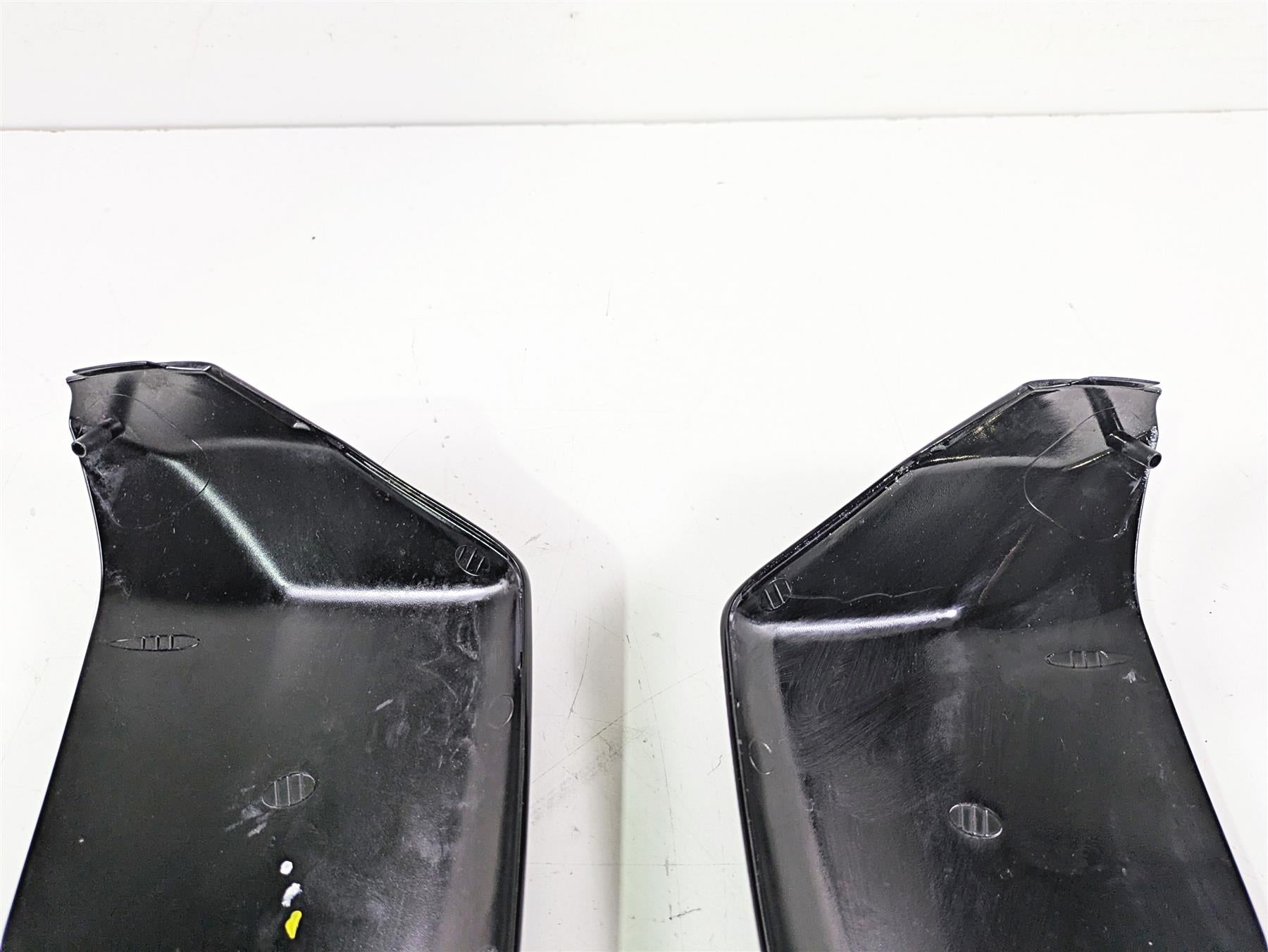 2012 Harley VRSCF Muscle V Rod Radiator Side Cover Fairing Set 26836-09 26837-09 {{ shop.shopifyCountryName }} - Mototech271