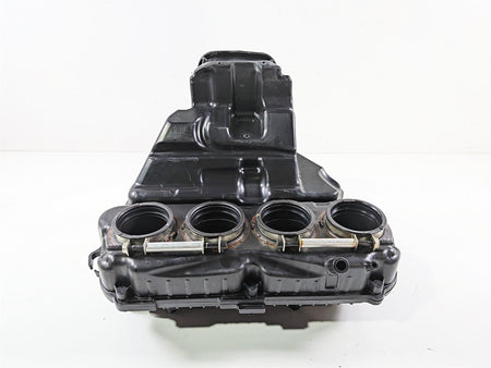 2022 Kawasaki ZX10R ZX1000 Ninja Air Box Filter Cleaner & Injectors 11010-1807 {{ shop.shopifyCountryName }} - Mototech271