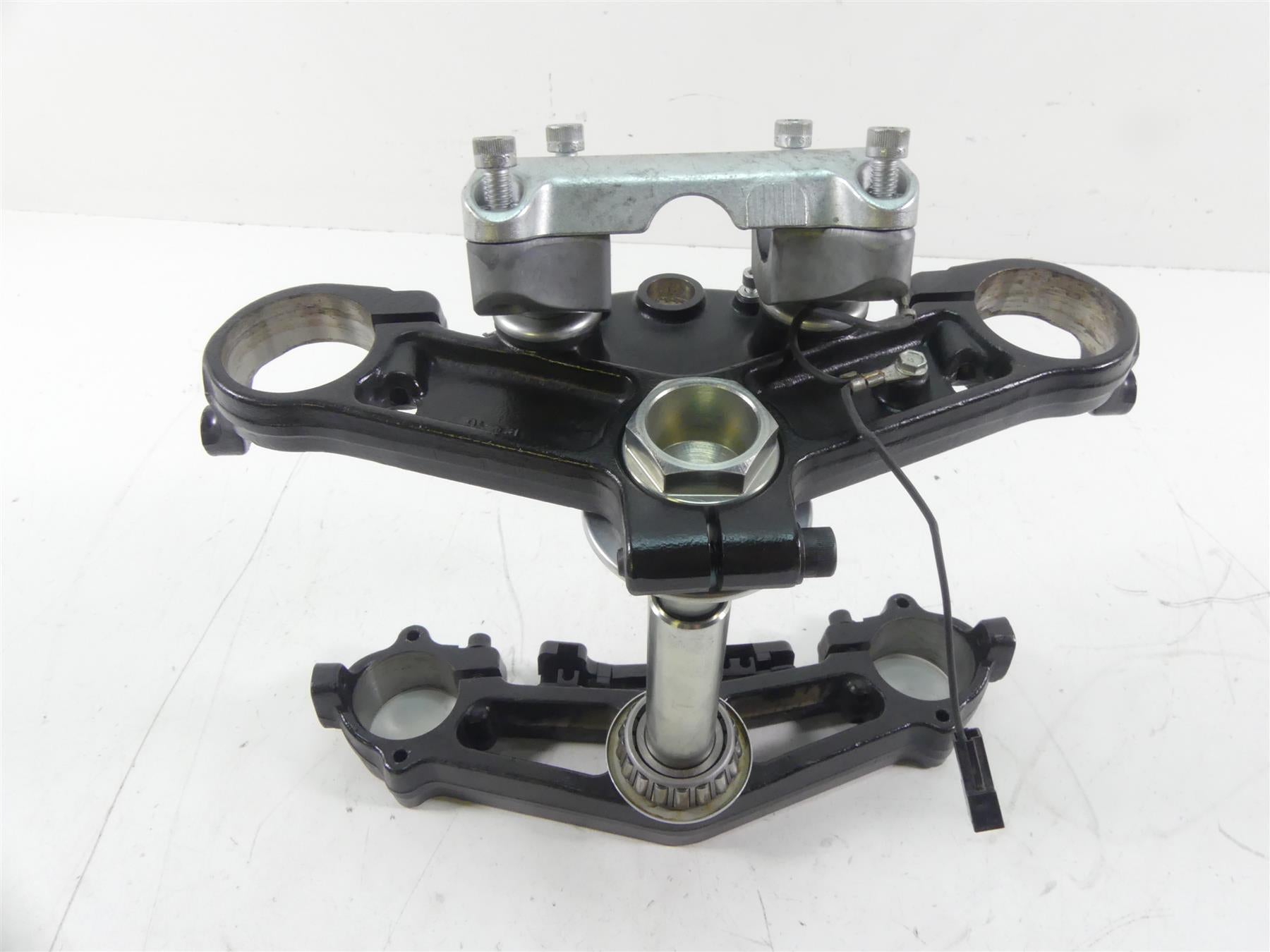 2014 Harley Touring FLHX Street Glide 49mm Triple Trees Riser Set 45900091 {{ shop.shopifyCountryName }} - Mototech271