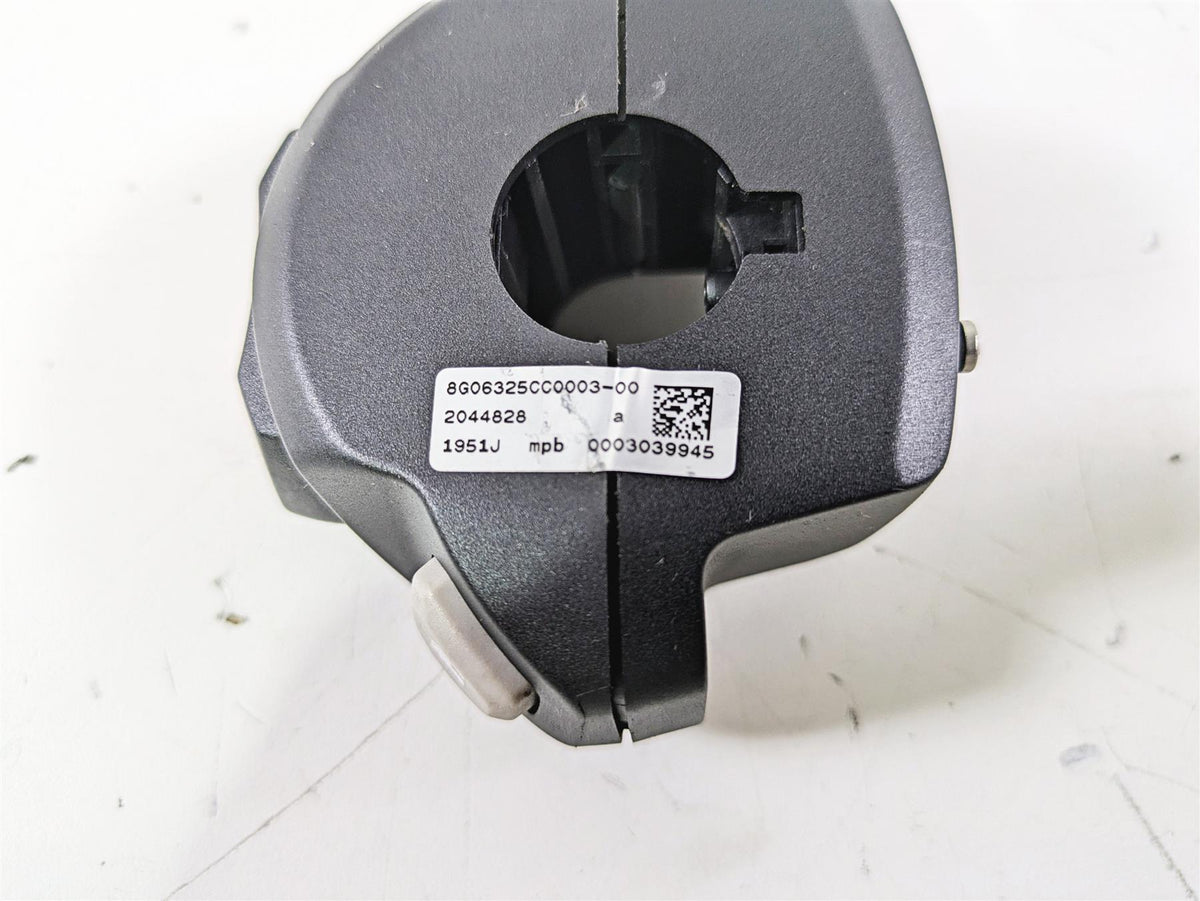 2020 Triumph Daytona 765 Moto2 Right Hand Control Switch T2044828 {{ shop.shopifyCountryName }} - Mototech271