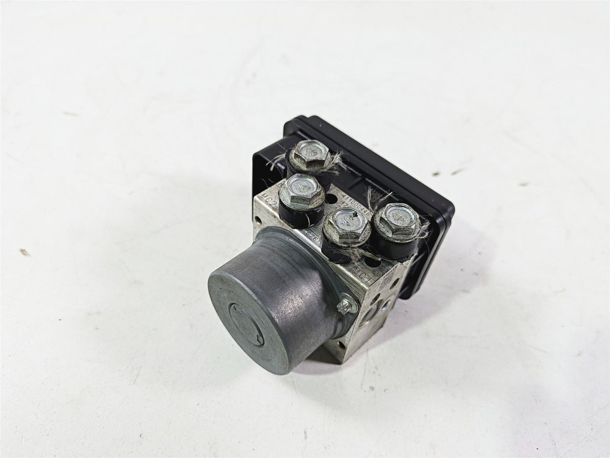 2018 Harley FXBR Softail Breakout Abs Brake Pump Unit Module 41100044B {{ shop.shopifyCountryName }} - Mototech271