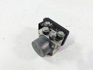 2018 Harley FXBR Softail Breakout Abs Brake Pump Unit Module 41100044B | Mototech271