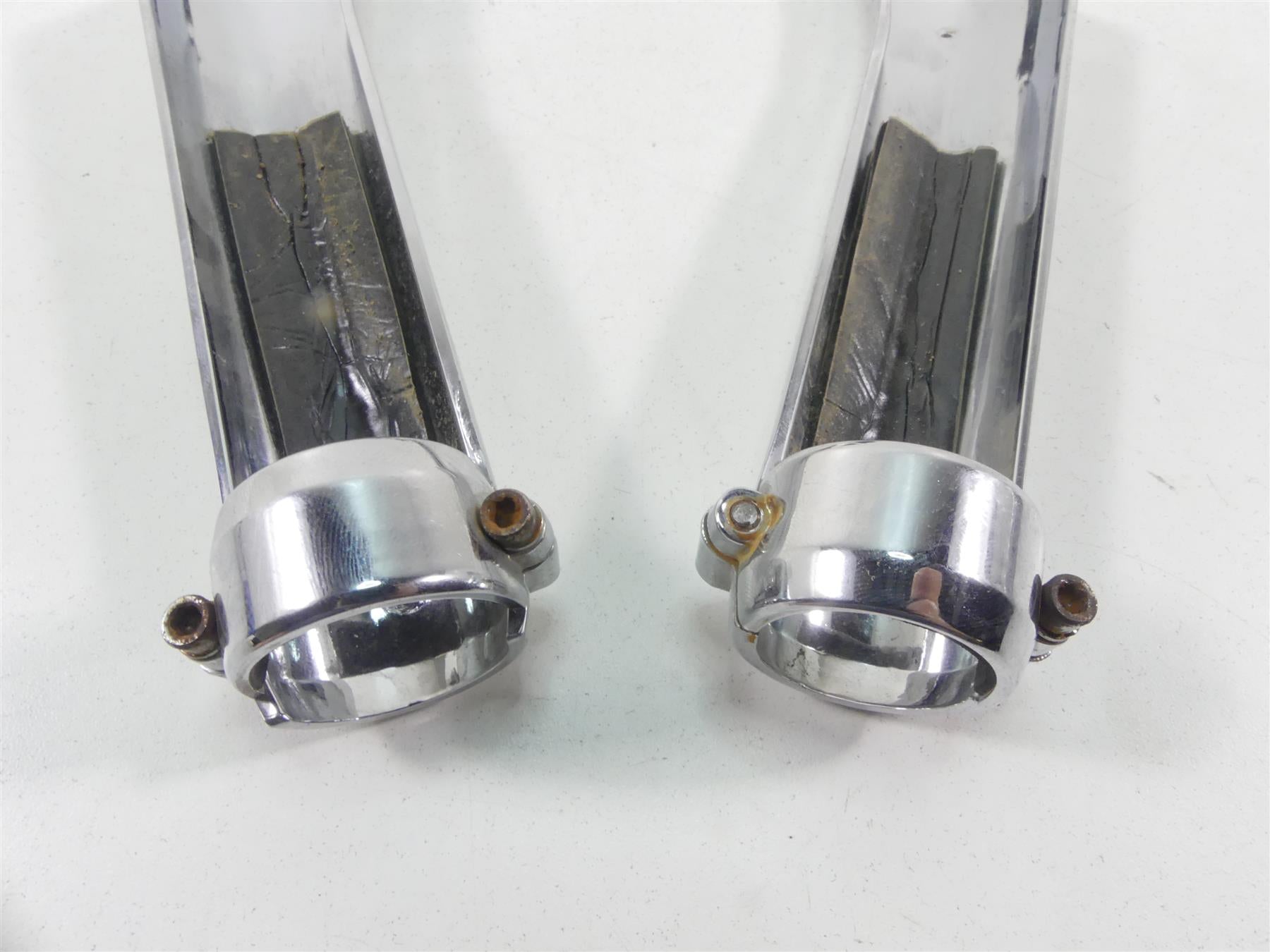 2004 Harley FLHTC SE CVO Electra Glide Kuryakyn Deluxe Neck Chrome Covers 8146 {{ shop.shopifyCountryName }} - Mototech271