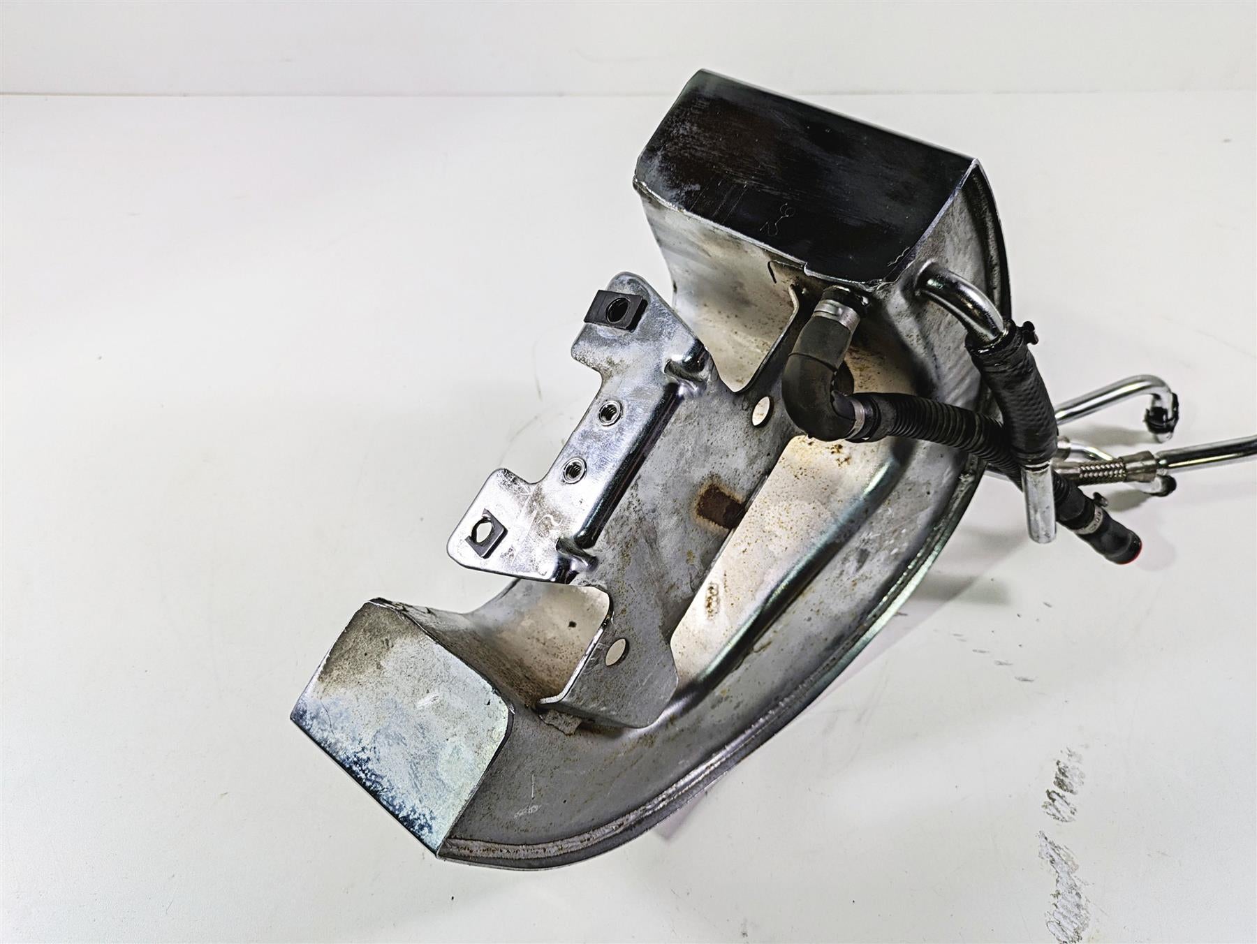 2008 Harley FLSTC Softail Heritage Oil Tank Reservoir & Lines Set 62498-00A {{ shop.shopifyCountryName }} - Mototech271