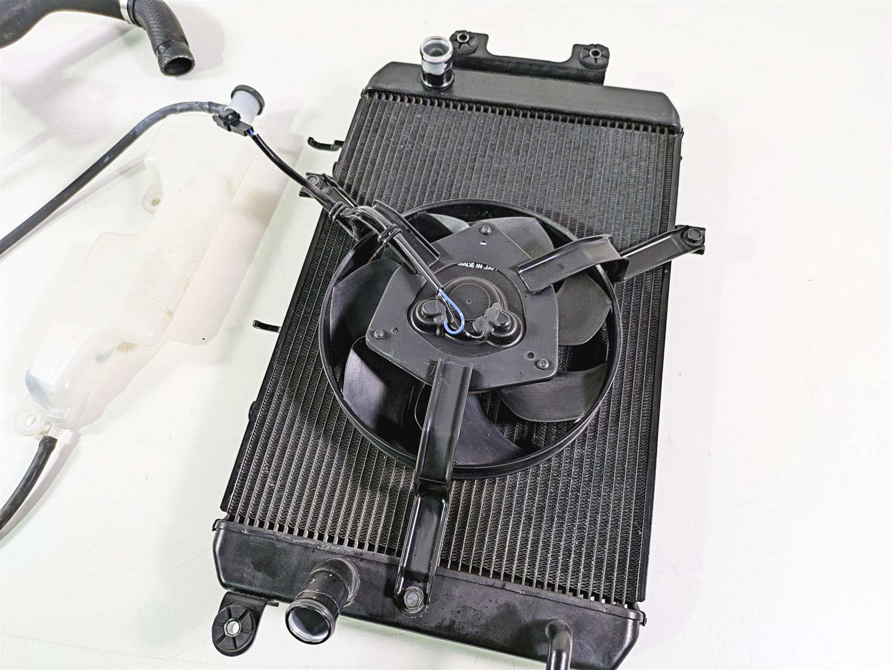 2016 Suzuki M109R VZR1800 Boulevard Radiator Fan Reservoir Hoses Set 17710-48G00 {{ shop.shopifyCountryName }} - Mototech271
