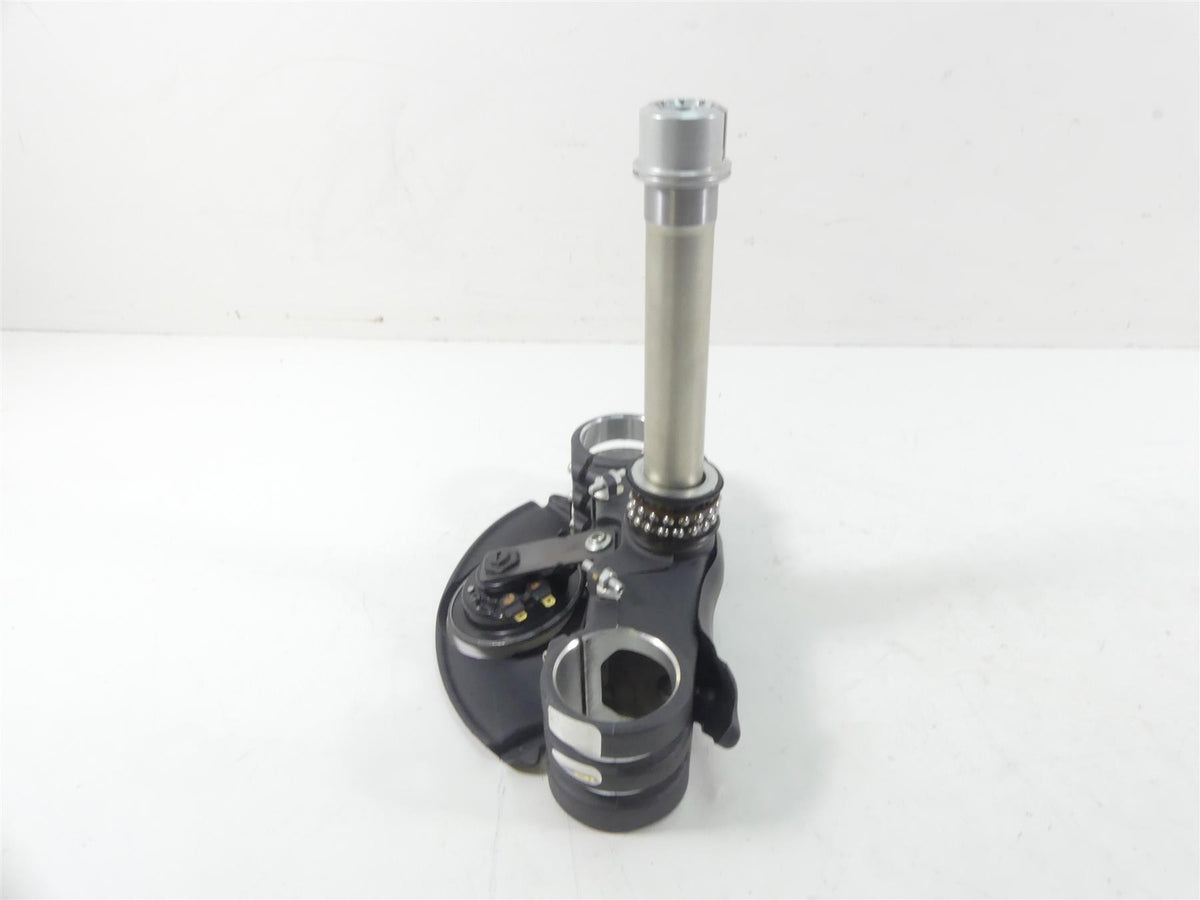 2020 Ducati Panigale V2 Lower Triple Tree Steering Clamp 58mm 342P0691AA {{ shop.shopifyCountryName }} - Mototech271