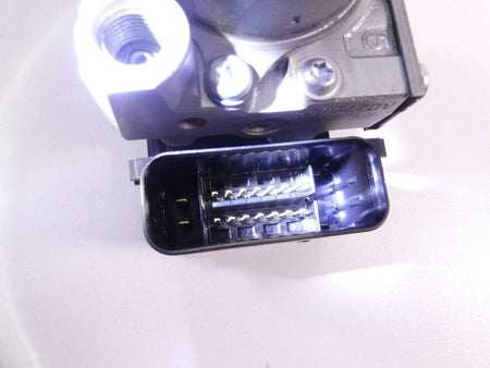 2017 Triumph Daytona 675R Abs Brake Module Module T2021488 {{ shop.shopifyCountryName }} - Mototech271