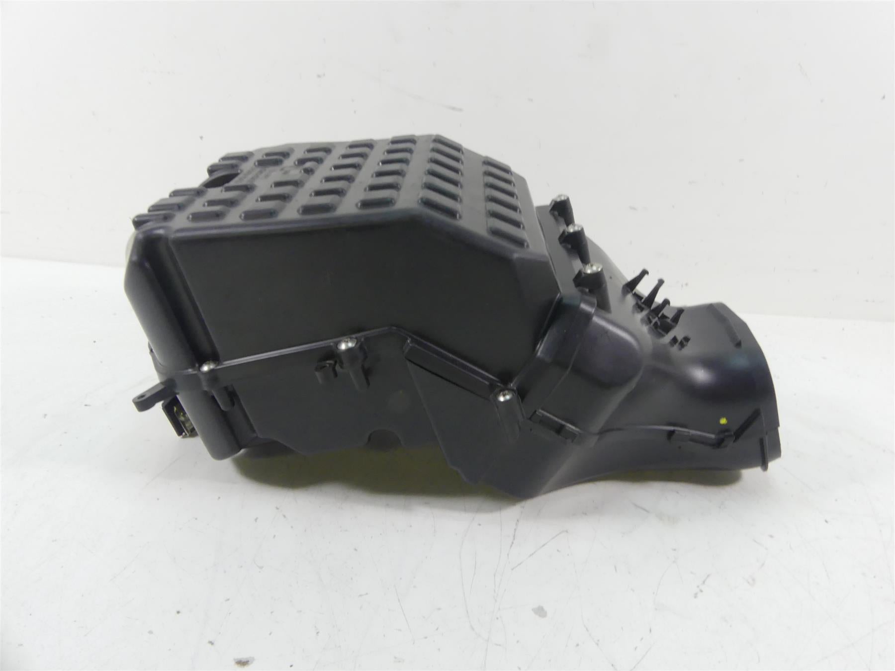 2021 Aprilia RS 660 Air Filter Cleaner Breather Box Airbox 2B006527 2B006529 {{ shop.shopifyCountryName }} - Mototech271