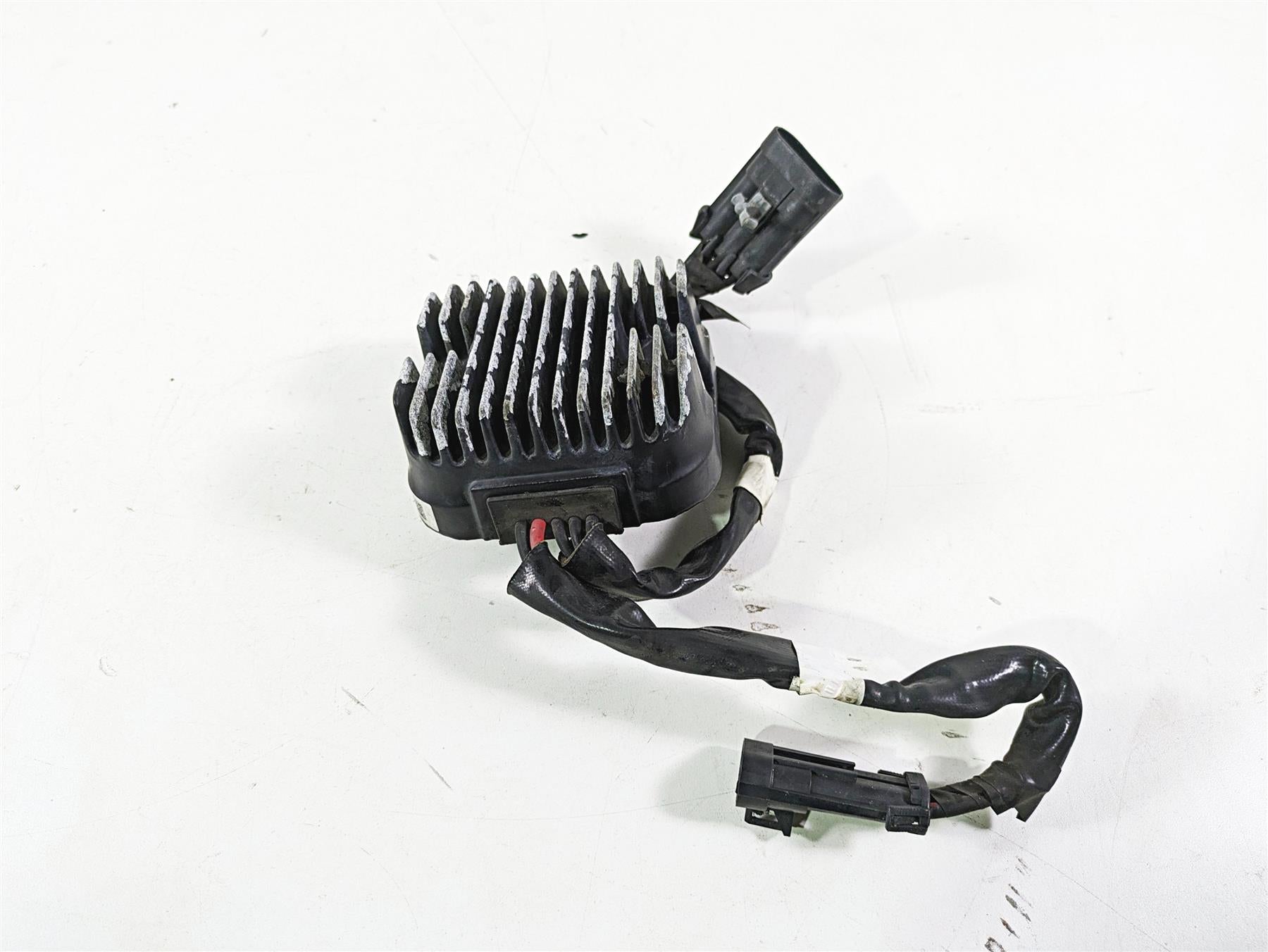 2018 Indian Chieftain Dark Horse Rectifier Voltage Regulator 4014300 4019661 {{ shop.shopifyCountryName }} - Mototech271