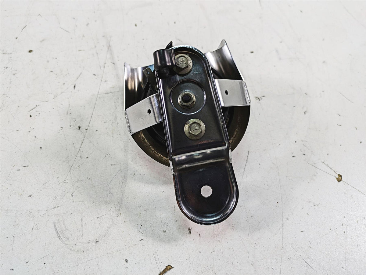 2008 Harley FLHTCU Electra Glide Horn + Chrome Cover 61300478A {{ shop.shopifyCountryName }} - Mototech271