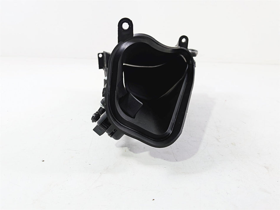 2015 Harley Touring FLTRUSE CVO Road Glide Left Air Duct Vent Ram Scoop 29200072-Mototech271
