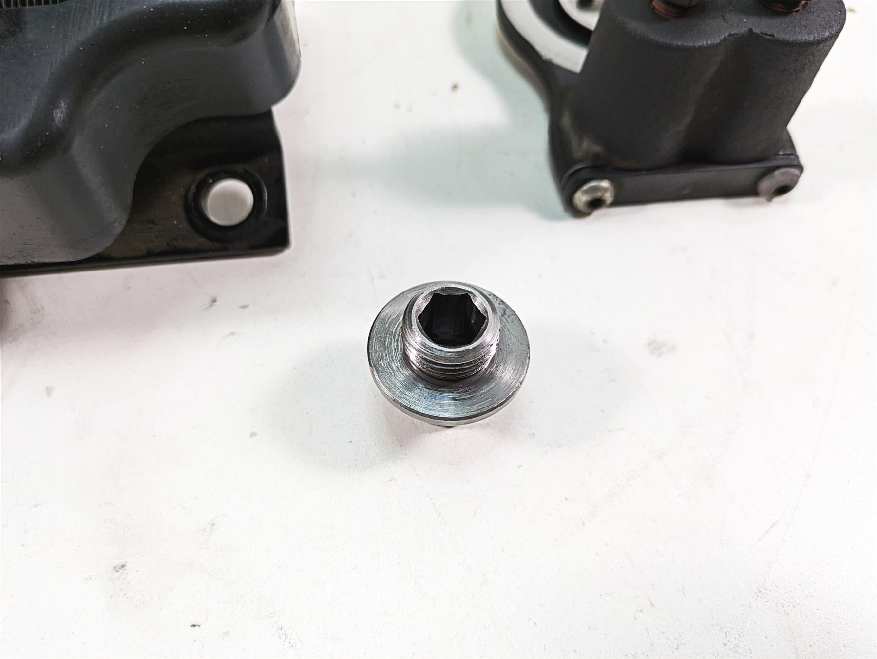 2011 Harley Touring FLTRU Road Glide Oil Cooler Flange Cover Hoses Set 63083-11A {{ shop.shopifyCountryName }} - Mototech271