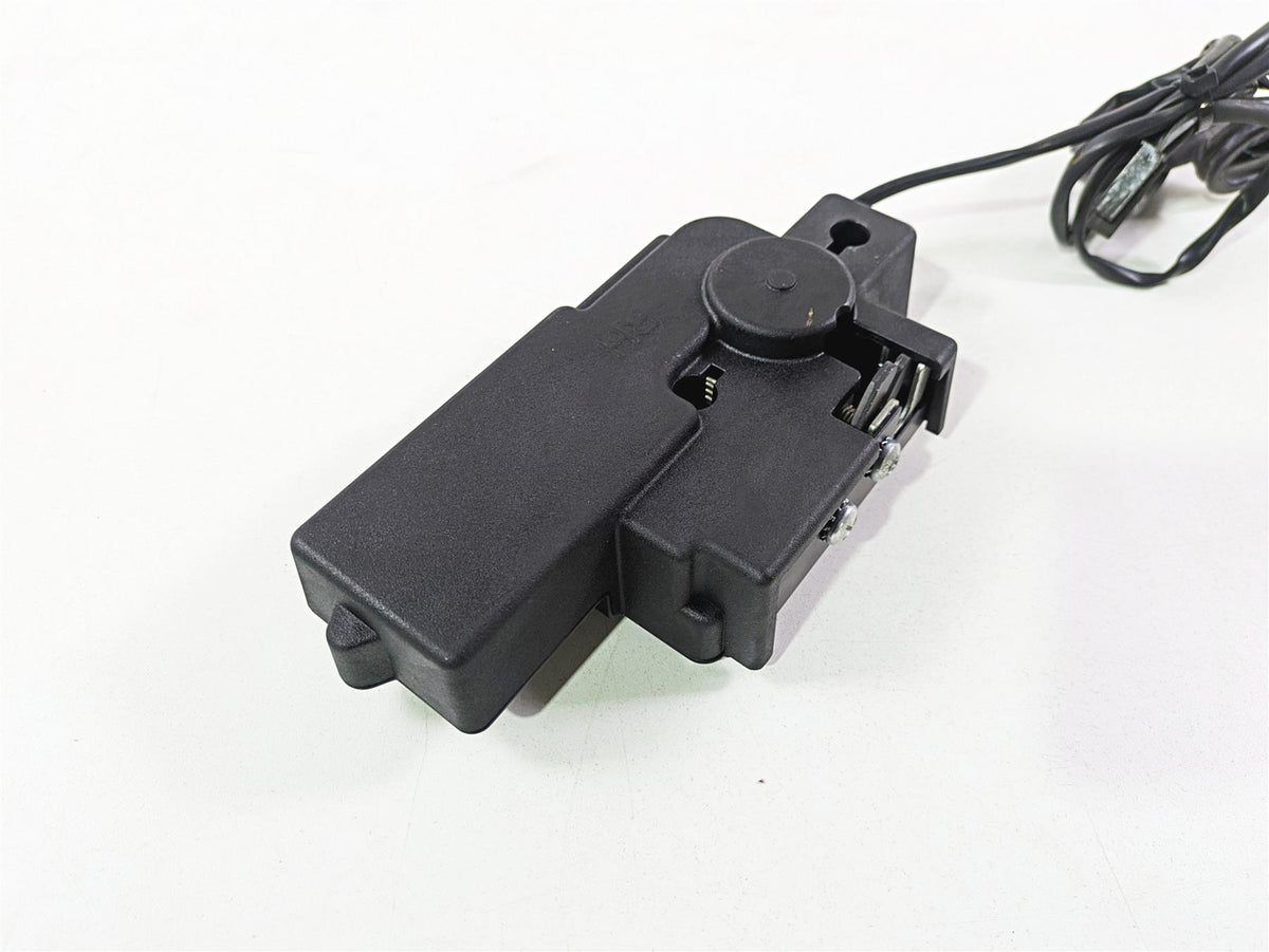 2017 Indian Chieftain Limited Right Bag Lock Control Module Lock 4017838 {{ shop.shopifyCountryName }} - Mototech271