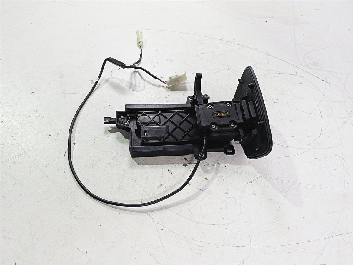 2015 BMW K1600 GT K48 Gps Navigation Housing & Mount Carrier Set 46637724088 {{ shop.shopifyCountryName }} - Mototech271