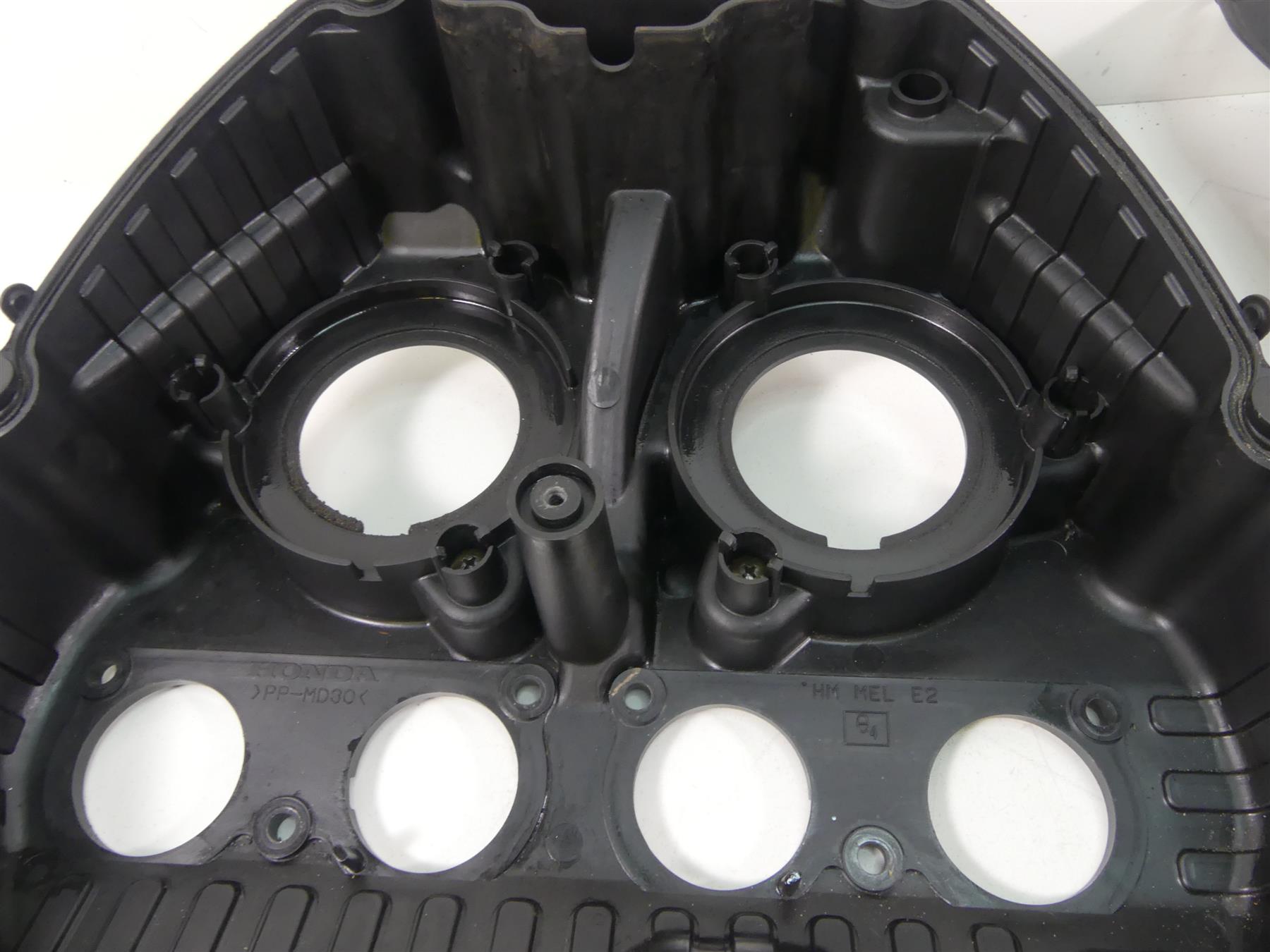 2004 Honda CBR1000RR SC57 Air Cleaner Box Injectors & Scoop Ram 17220-MEL-000 {{ shop.shopifyCountryName }} - Mototech271