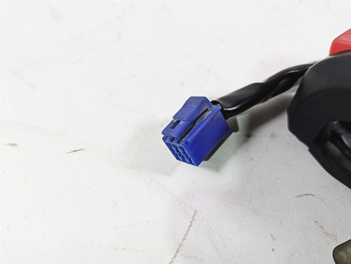 2005 Yamaha YZFR1 YZF R1 Right Hand Control Switch Start Kill Stop 5PW-83975-00 {{ shop.shopifyCountryName }} - Mototech271