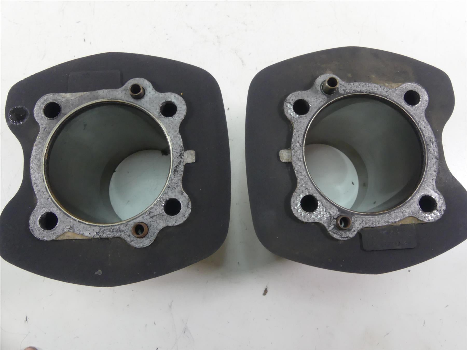2002 Harley Softail FXSTDI Deuce Cylinder Jug Barrel Piston Set 16526-99 {{ shop.shopifyCountryName }} - Mototech271
