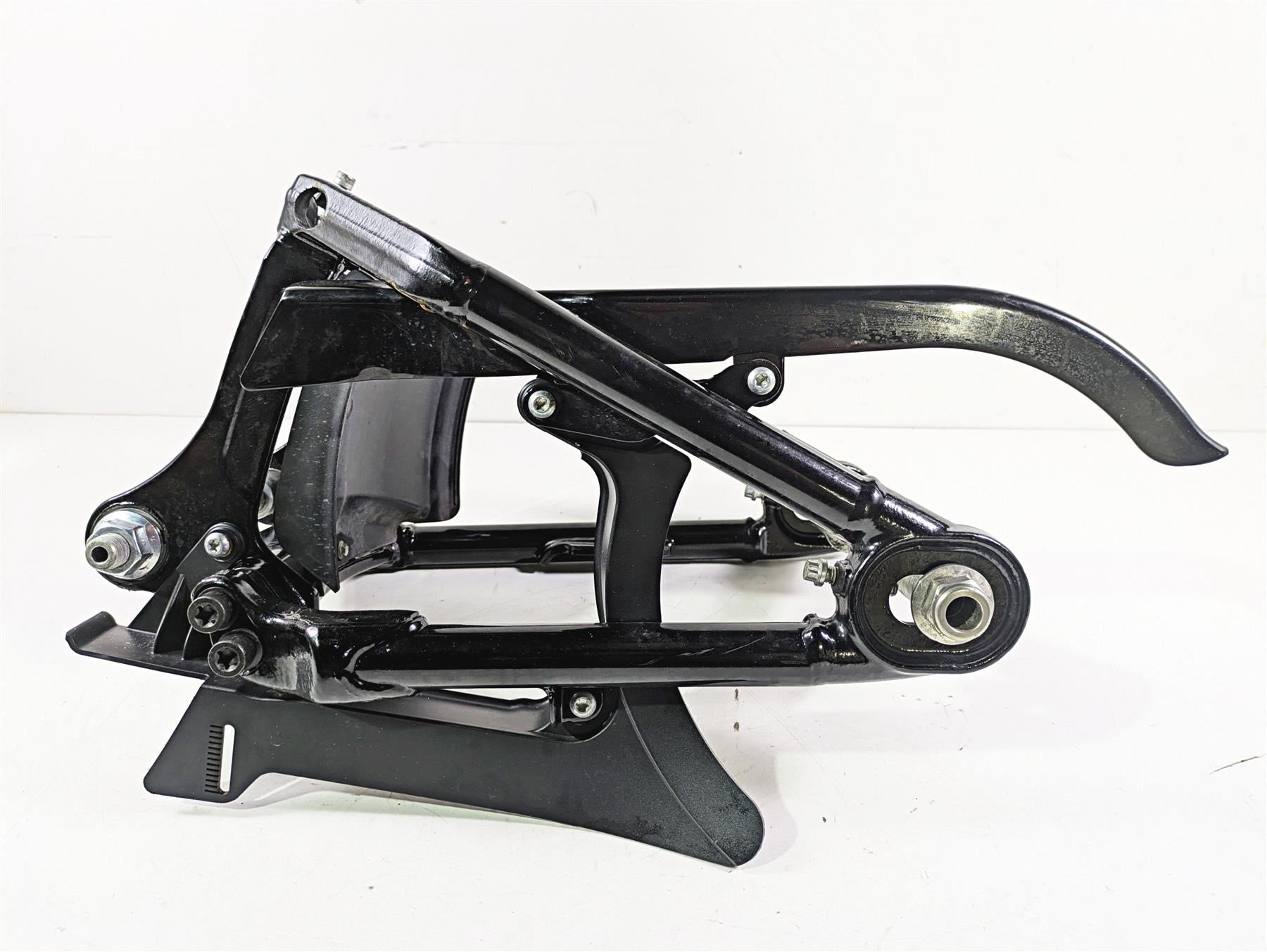 2022 Harley FXLRS Softail Low Rider Rear Swingarm & Axle Set 47400099BHP {{ shop.shopifyCountryName }} - Mototech271