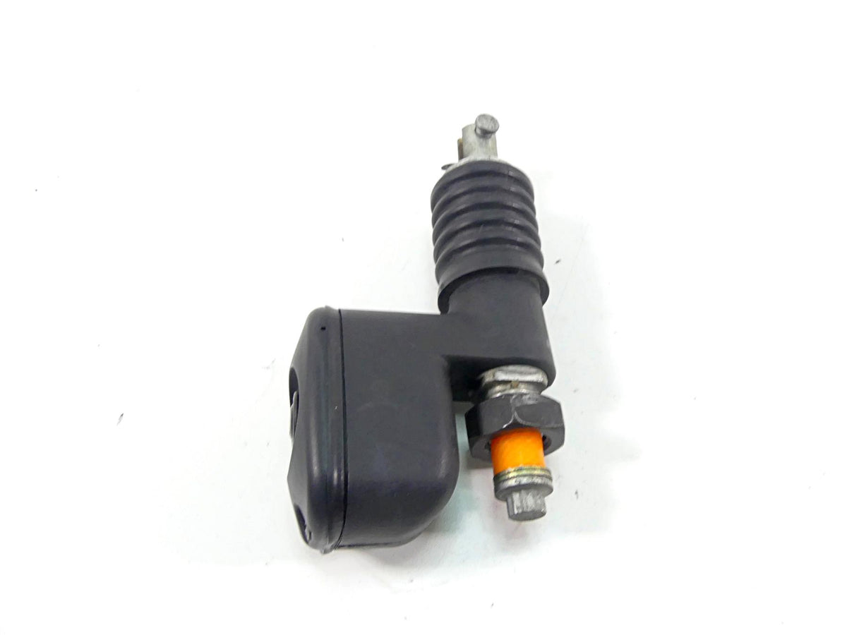 2016 Harley Softail FLS Slim Rear Brake Master Cylinder 41767-05E {{ shop.shopifyCountryName }} - Mototech271