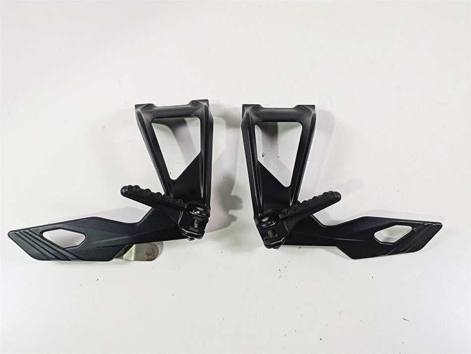 2017 KTM 1290 Super Duke GT Rear Passenger Footpeg 6140304800033S 6140304900033S {{ shop.shopifyCountryName }} - Mototech271