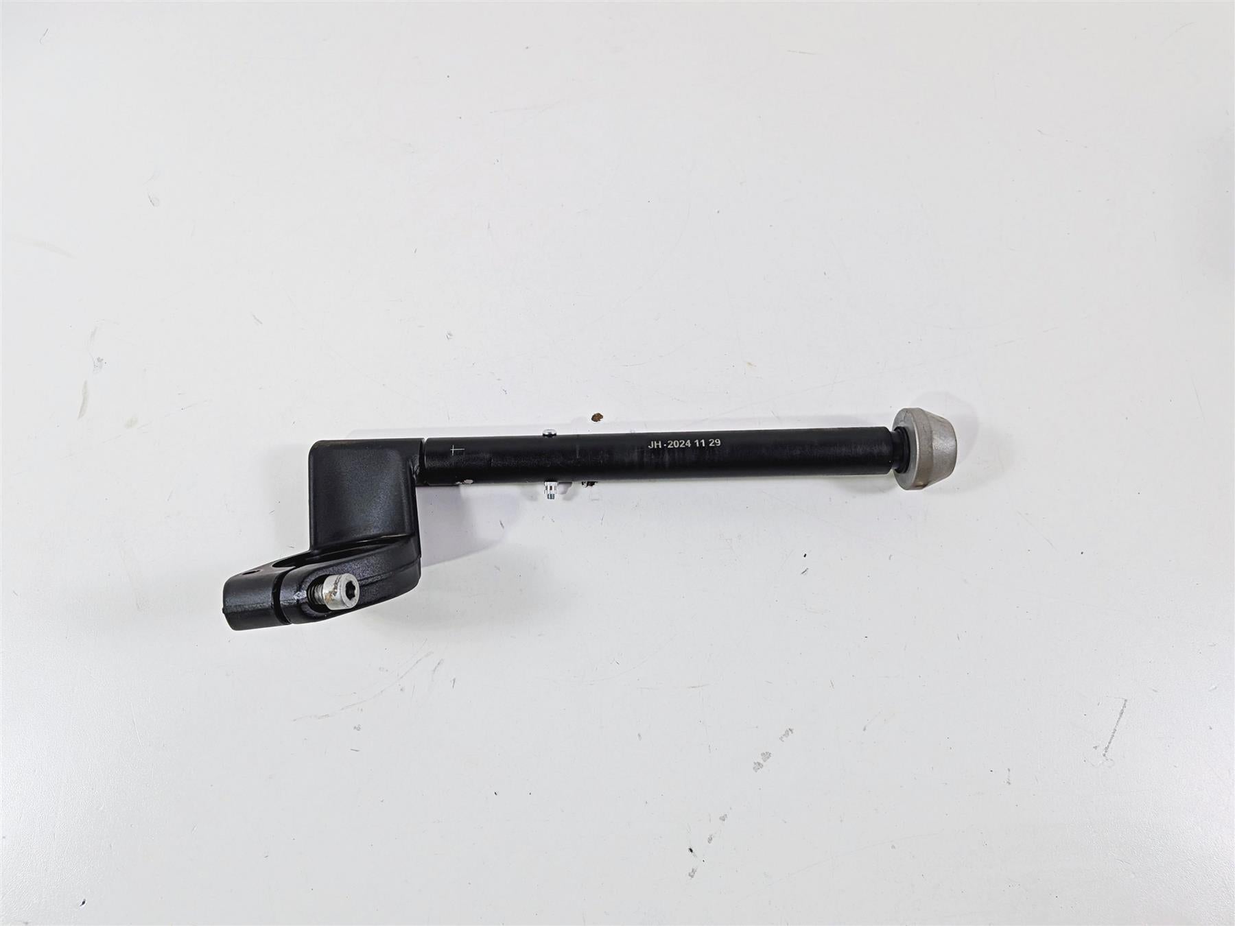 2025 CFMoto 450 SS Right Handlebar Handle 6AQV-100120-1300 {{ shop.shopifyCountryName }} - Mototech271
