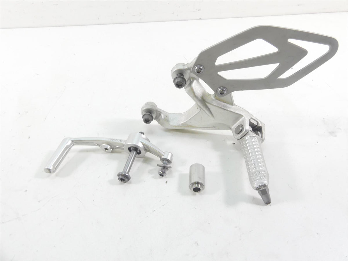 2018 BMW S1000RR K46 Left Front Foot Peg Footpeg Set & Shifter Lever 46717728307 {{ shop.shopifyCountryName }} - Mototech271