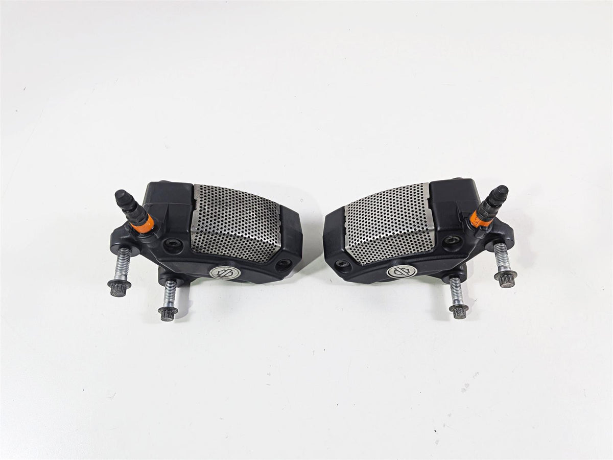 2020 Harley Touring FLTRK Road Glide Front Brake Caliper Set 43027-08 44023-08 {{ shop.shopifyCountryName }} - Mototech271