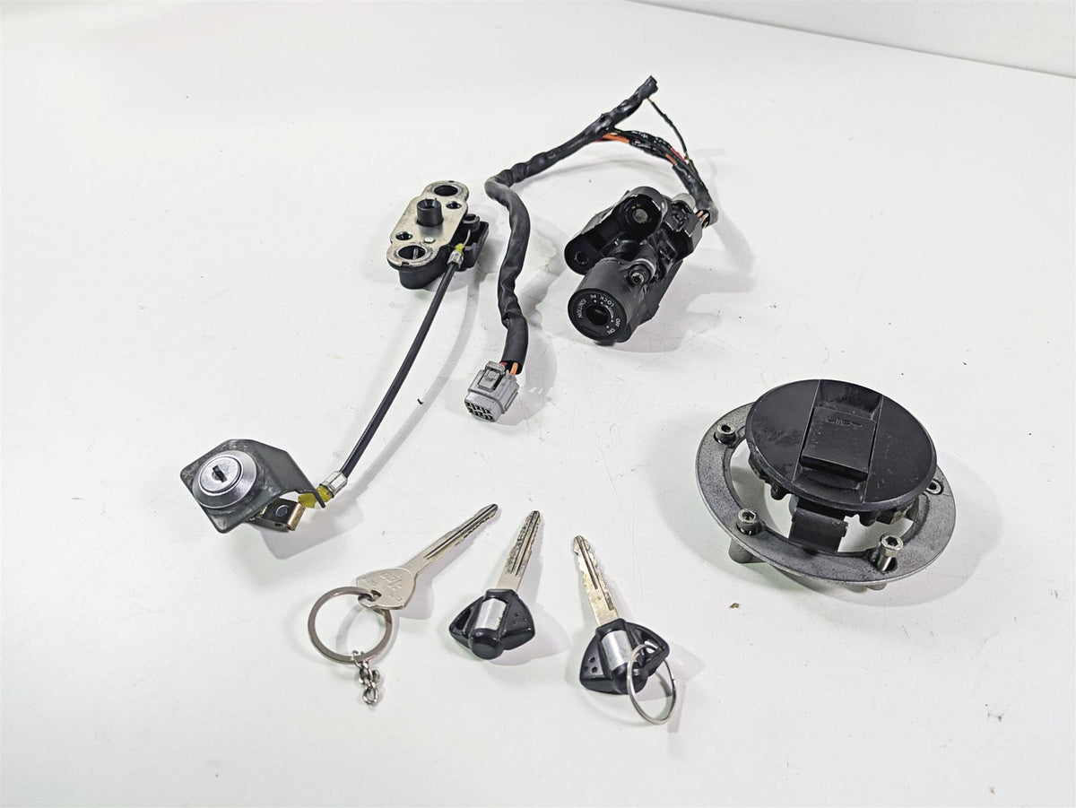 2006 Suzuki GSXR1000 K6 Ignition Switch Key Lock Set READ 37101-40820 {{ shop.shopifyCountryName }} - Mototech271