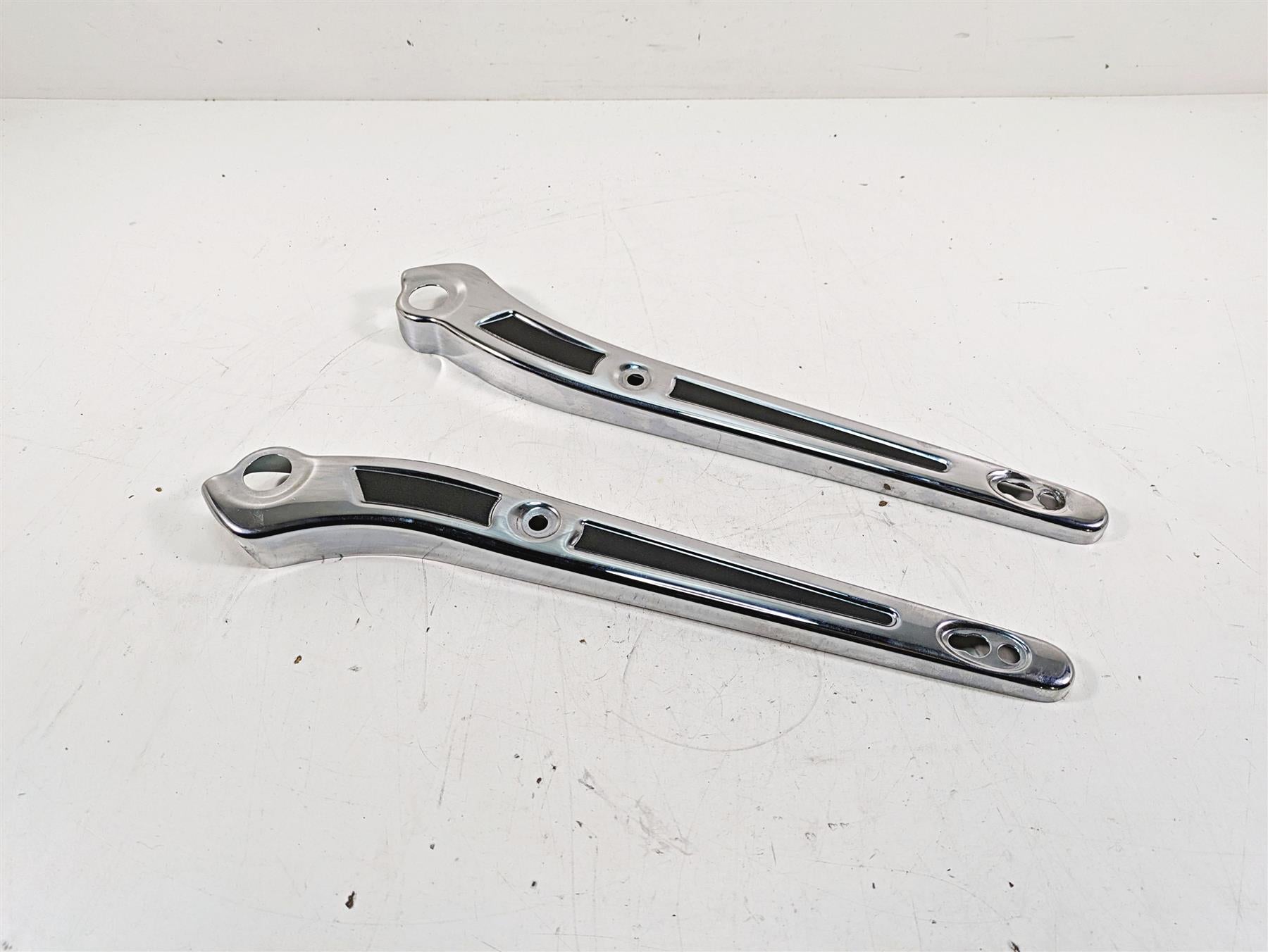 2015 Harley FXDL Dyna Low Rider Rear Fender Struts Braces - Read 57300024 {{ shop.shopifyCountryName }} - Mototech271
