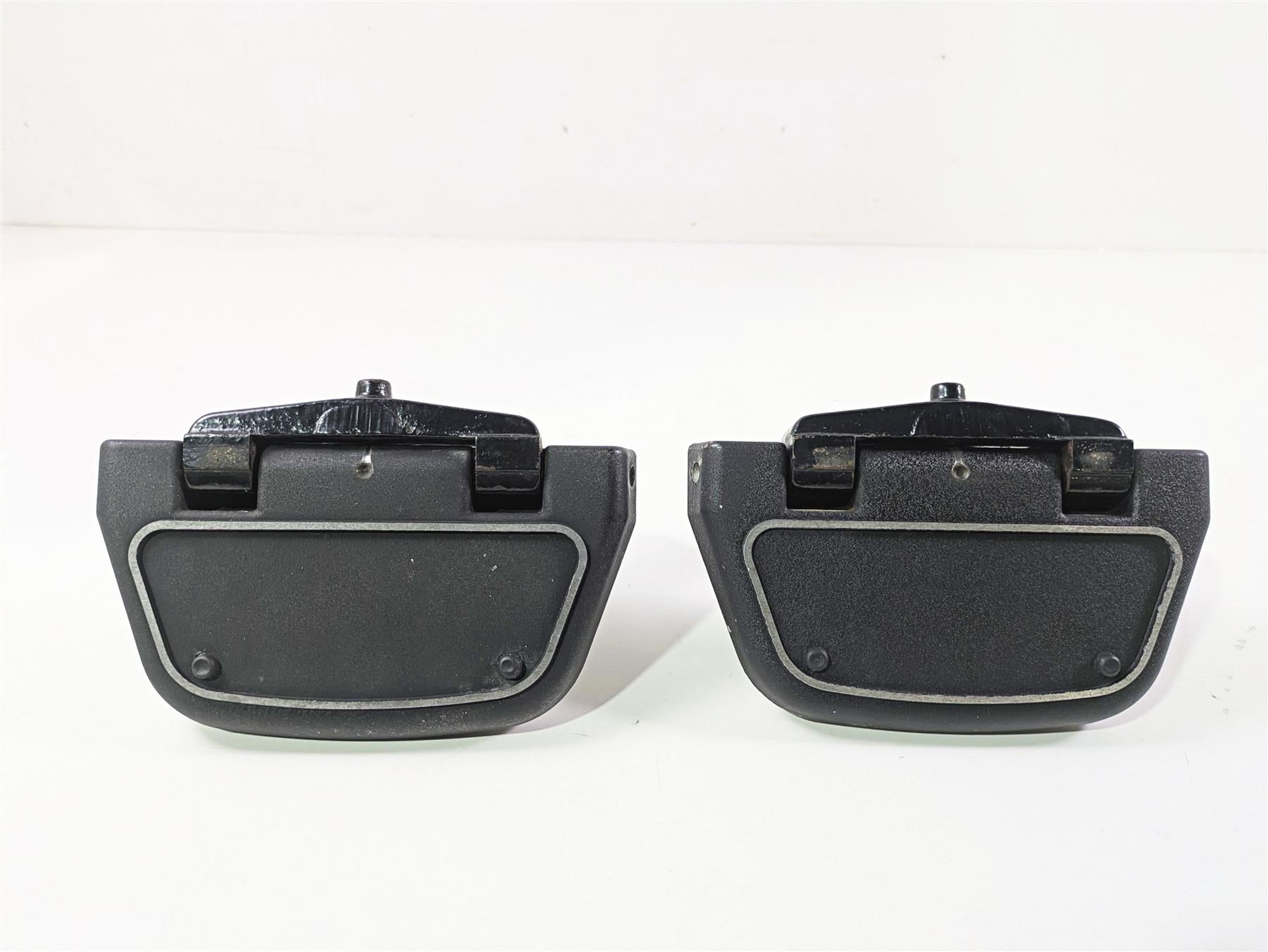 1998 Harley Touring FLHRCI Road King Rear Passenger Floor Board Set 52719-93B {{ shop.shopifyCountryName }} - Mototech271