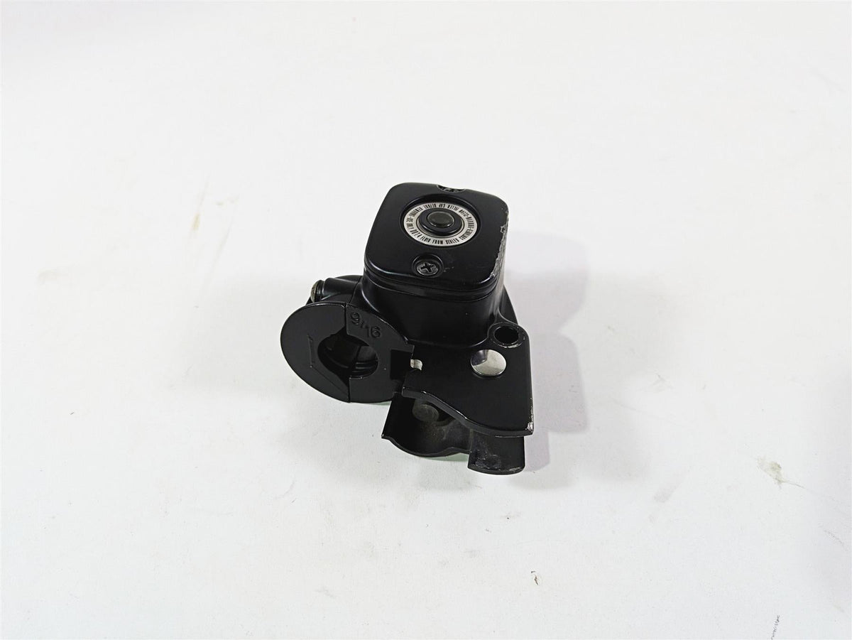 2009 Harley FLSTSB Cross Bones Front Master Cylinder 9/16 45019-08C {{ shop.shopifyCountryName }} - Mototech271