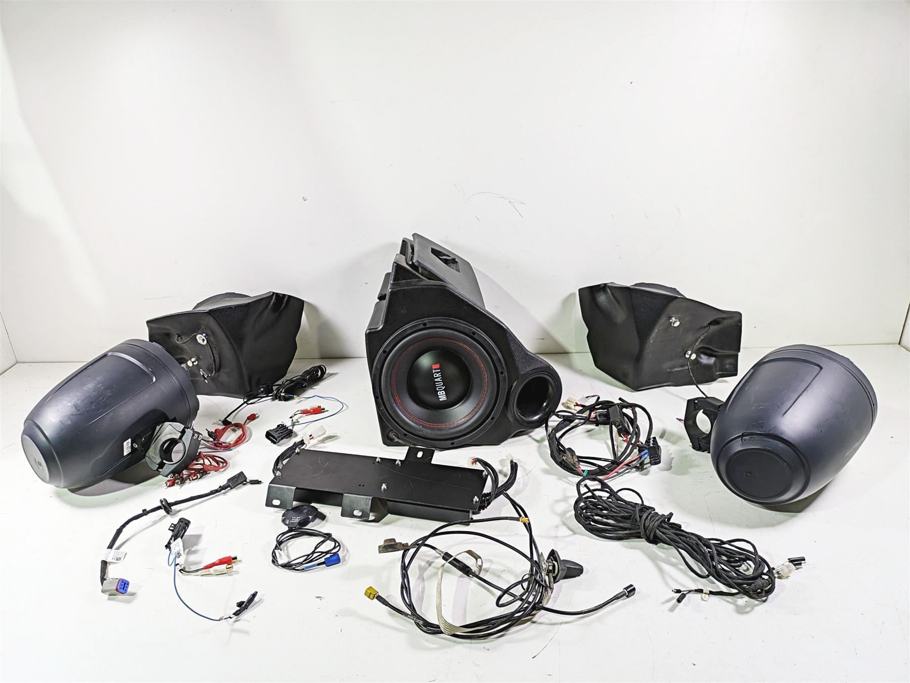 2021 Polaris RZR1000 XP Premium Mb Quart 800W Stage 5 Audio System 806576230717 {{ shop.shopifyCountryName }} - Mototech271