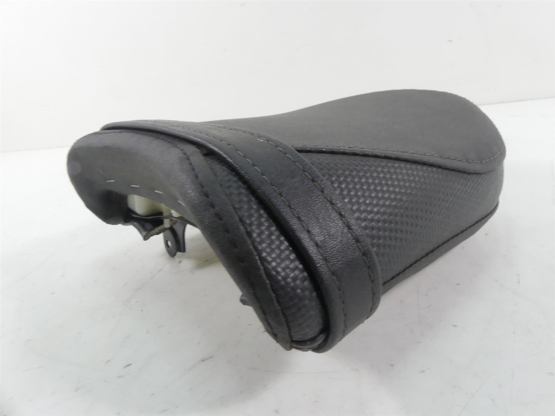 2013 Yamaha VMX17 V-Max 1700 Rear Passenger Pillion Saddle Seat 2S3-24750-11-00 {{ shop.shopifyCountryName }} - Mototech271