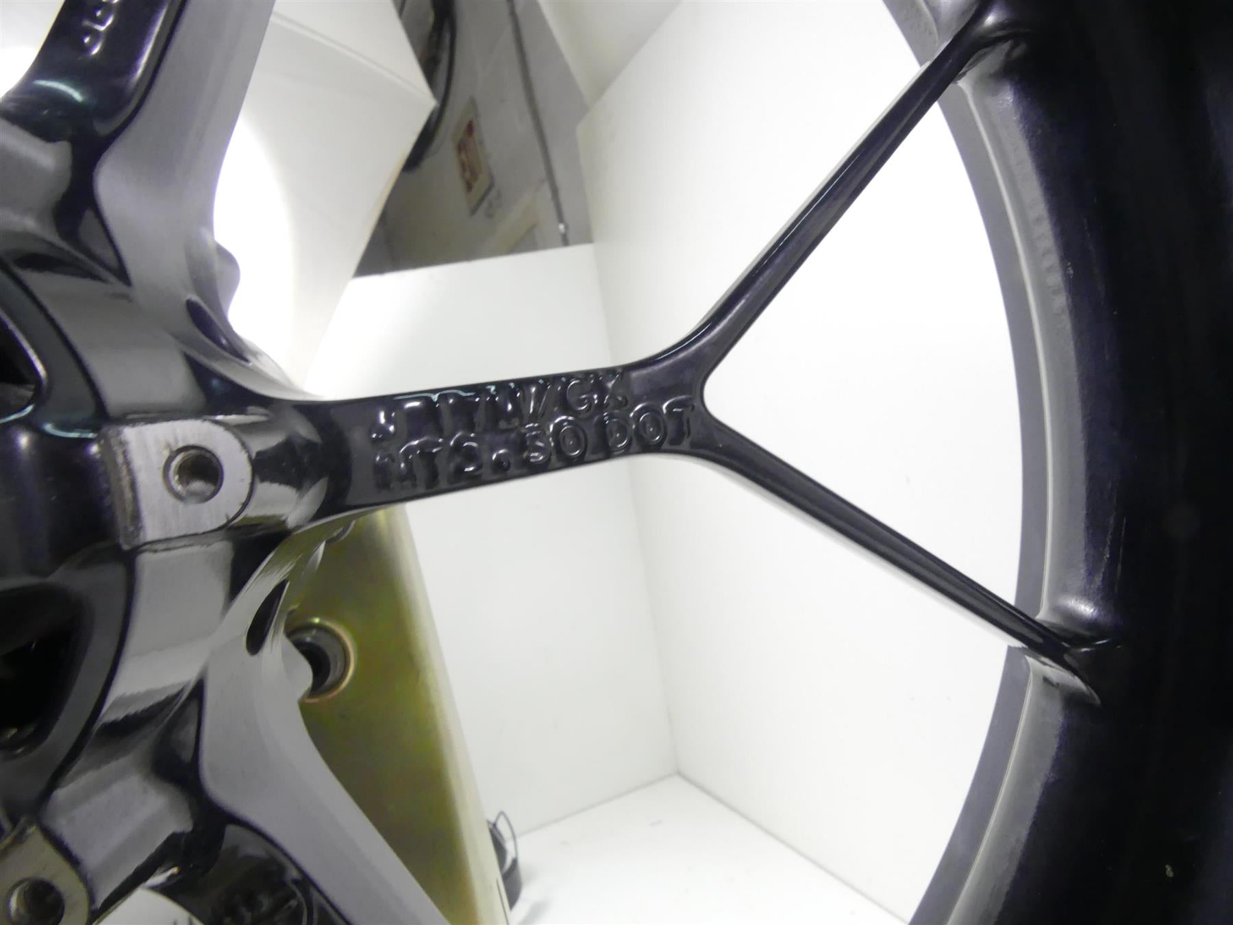 2015 Honda CBR1000 RR SC59 Straight Front 17x3.5 Wheel Rim 44650-MGP-305 {{ shop.shopifyCountryName }} - Mototech271