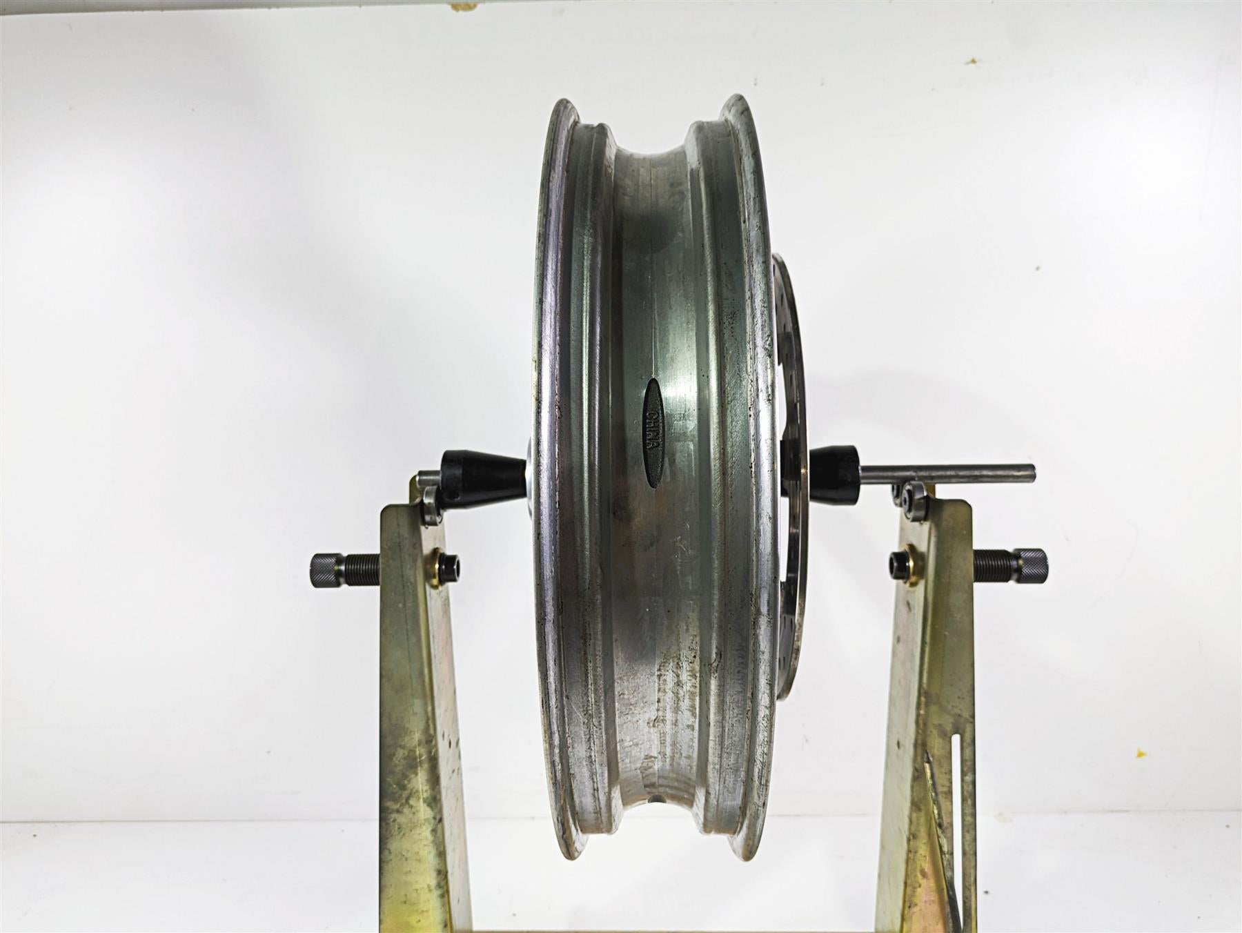 2012 Harley FLD Dyna Switchback Front Wheel Rim Straight 18x3.5 47855-12 {{ shop.shopifyCountryName }} - Mototech271